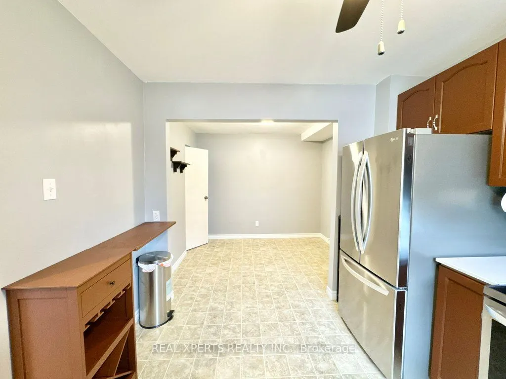 453 Albert Street, #15