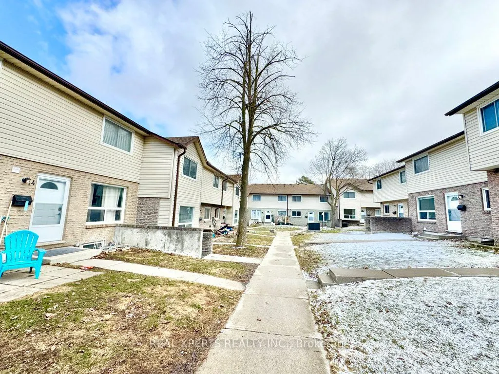 453 Albert Street, #15