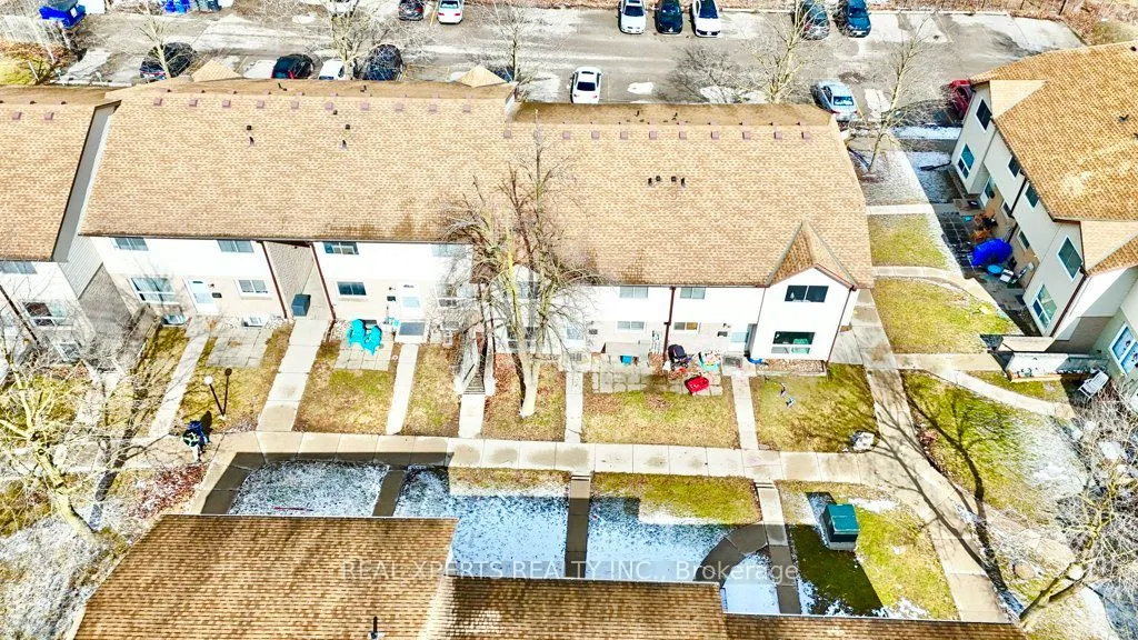 453 Albert Street, #15