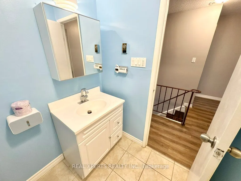 453 Albert Street, #15