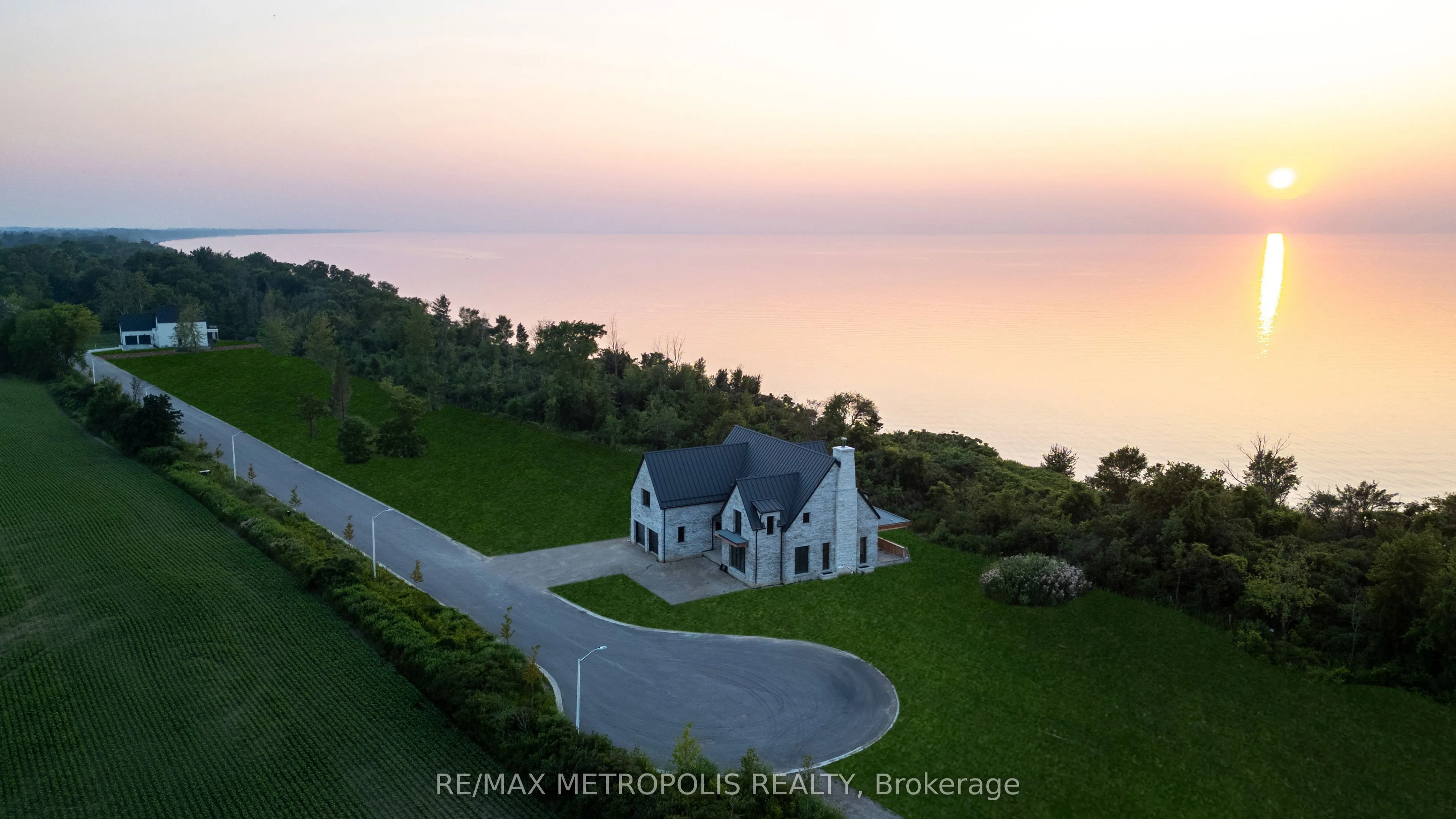 7069 Blue Coast Heights