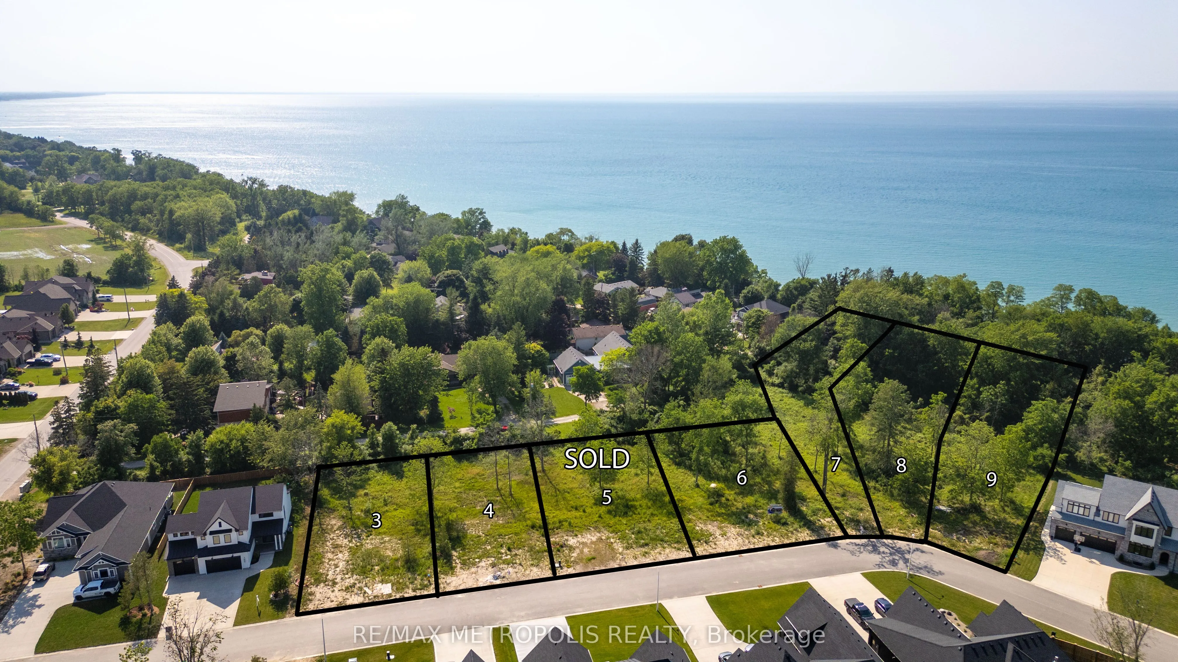 7069 Blue Coast Heights
