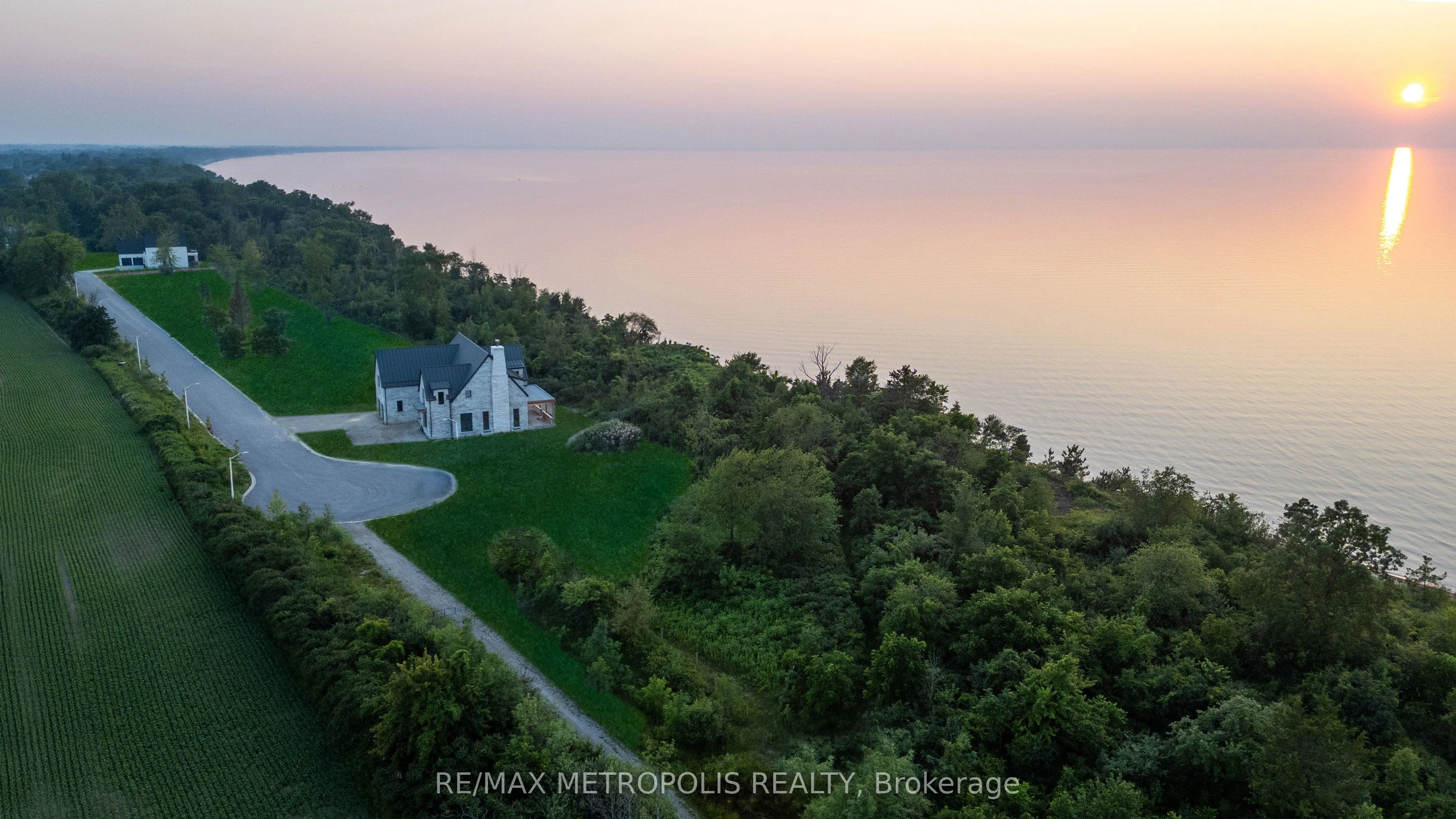 7069 Blue Coast Heights