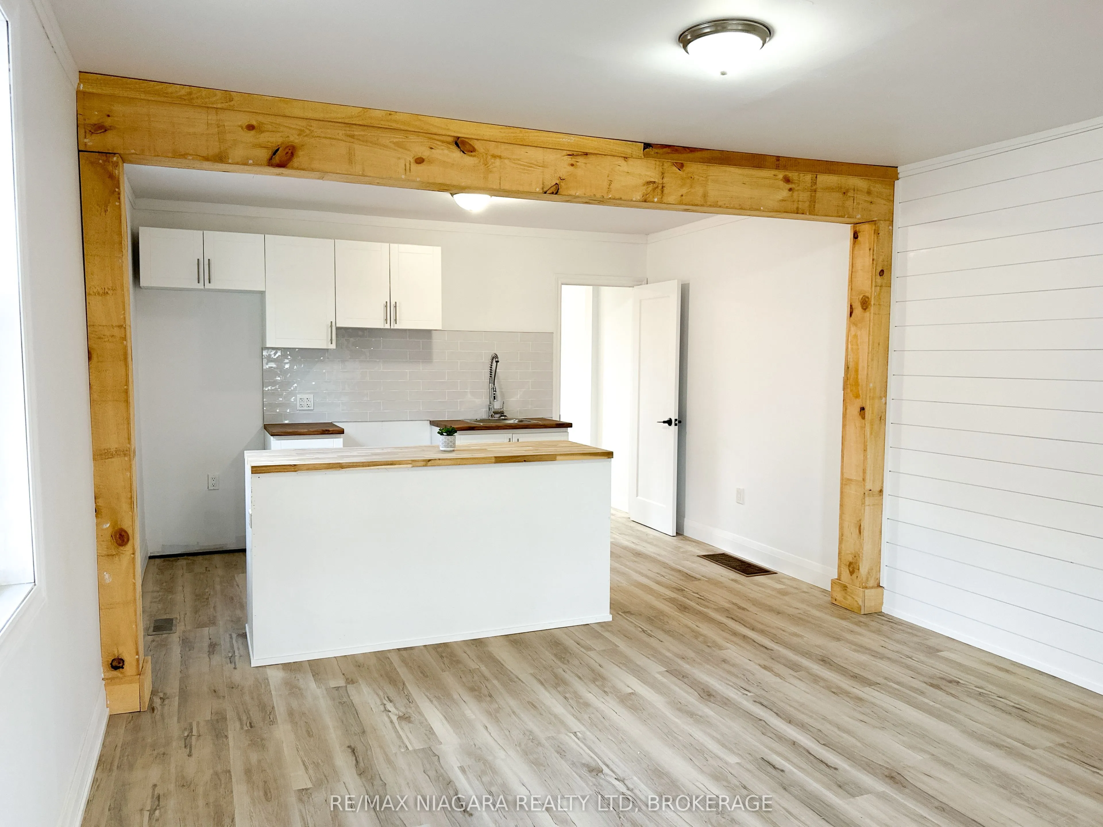 233 PELHAM Road, #UPPER