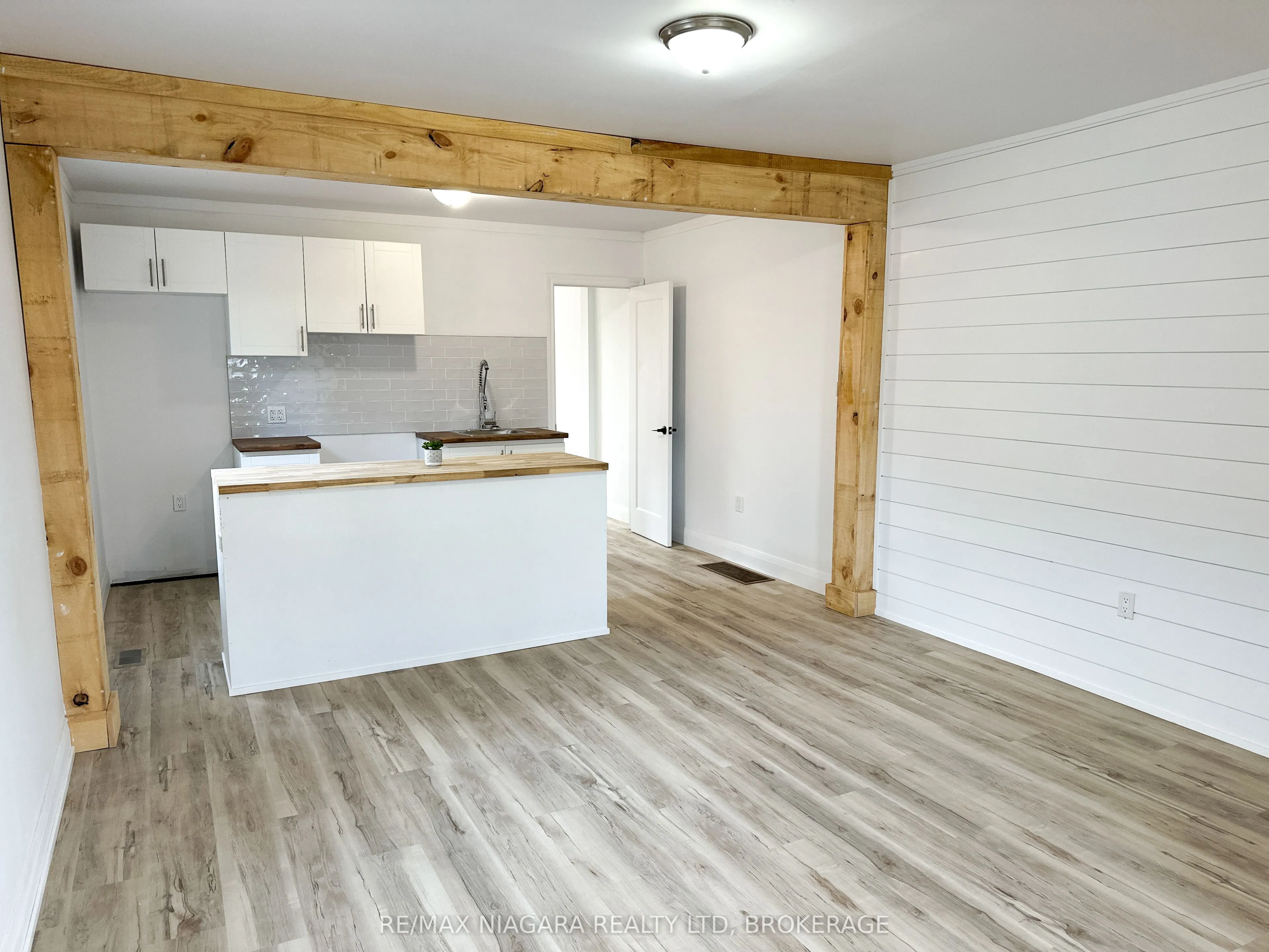 233 PELHAM Road, #UPPER