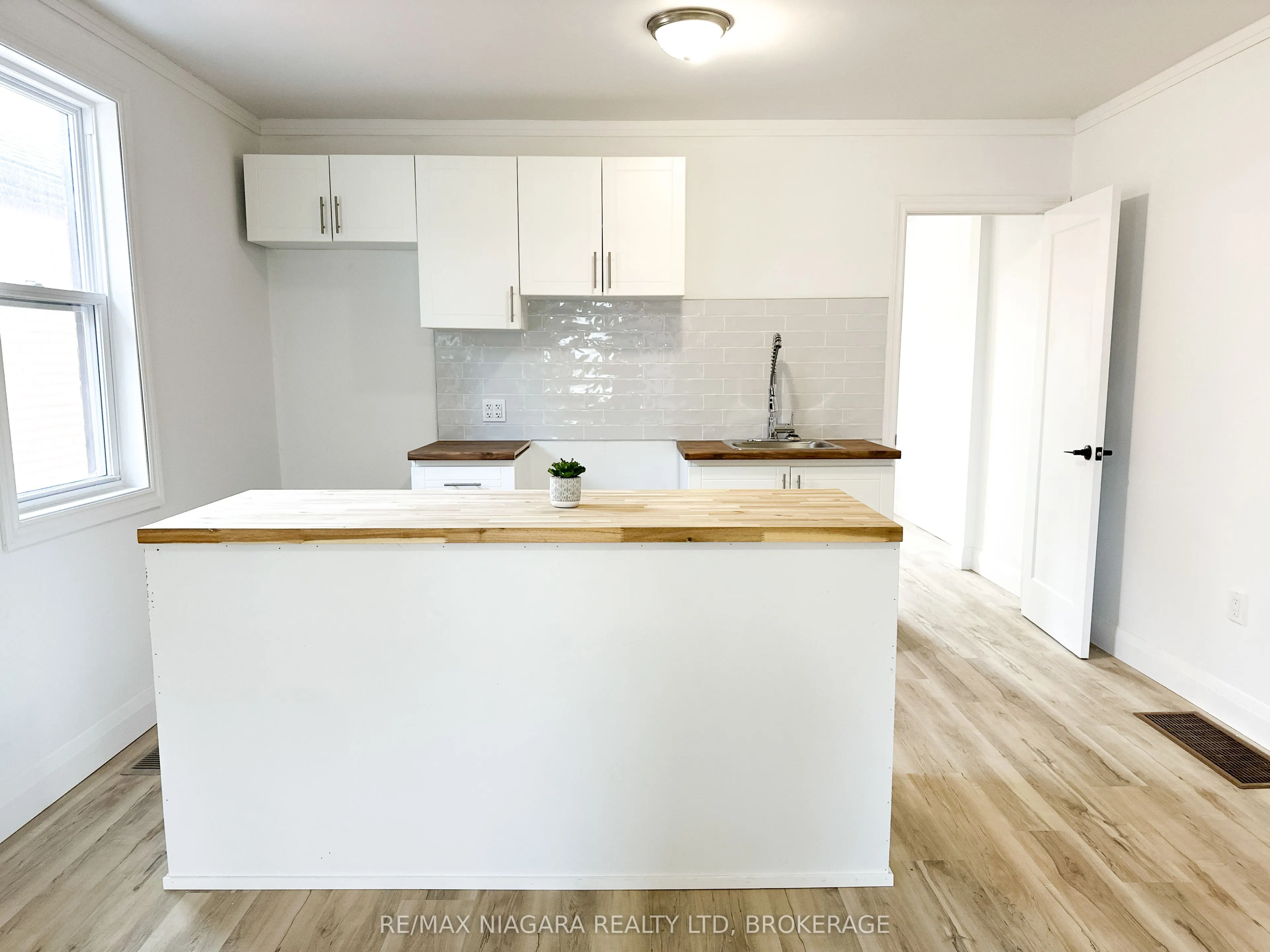 233 PELHAM Road, #UPPER