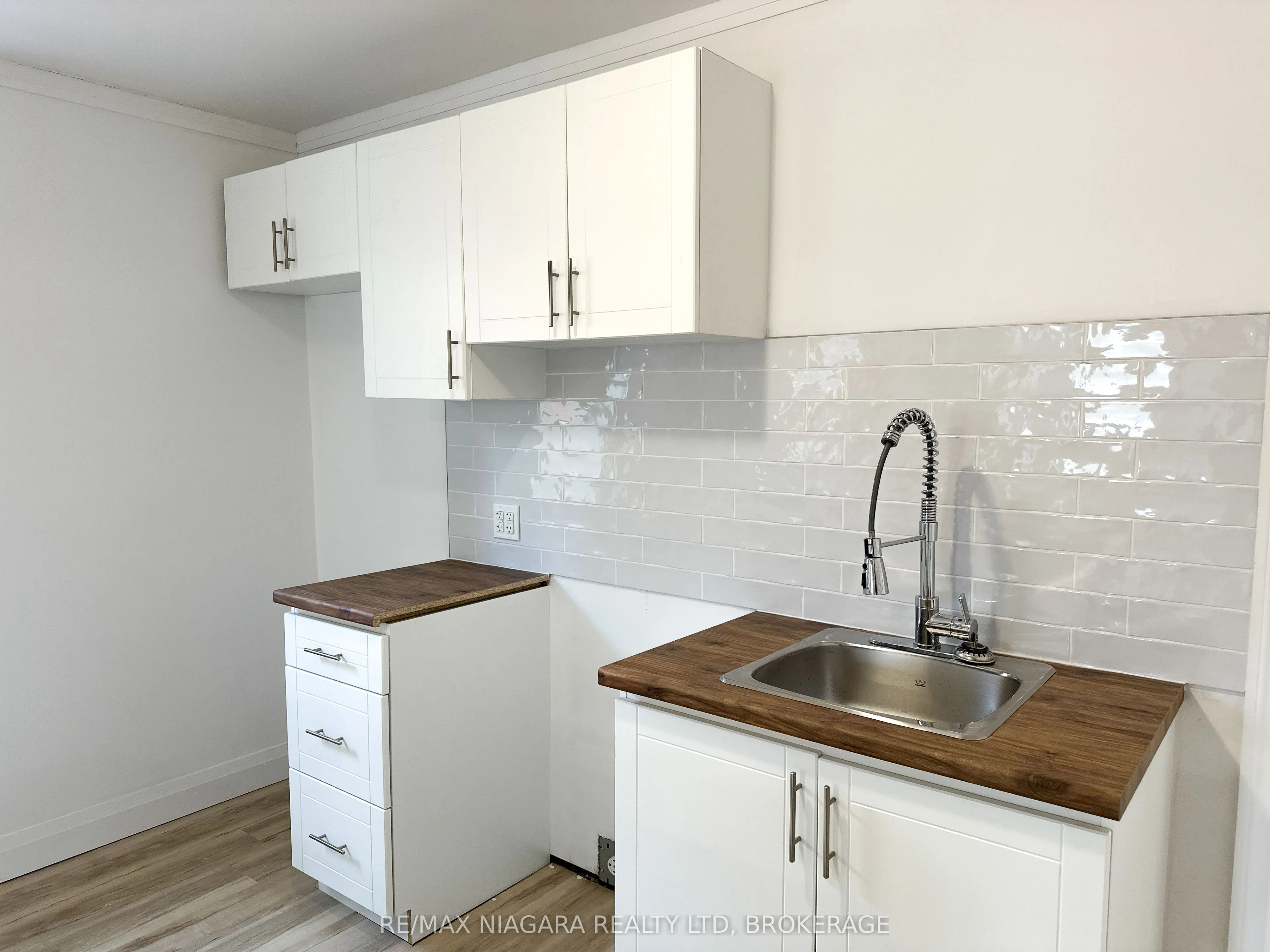 233 PELHAM Road, #UPPER