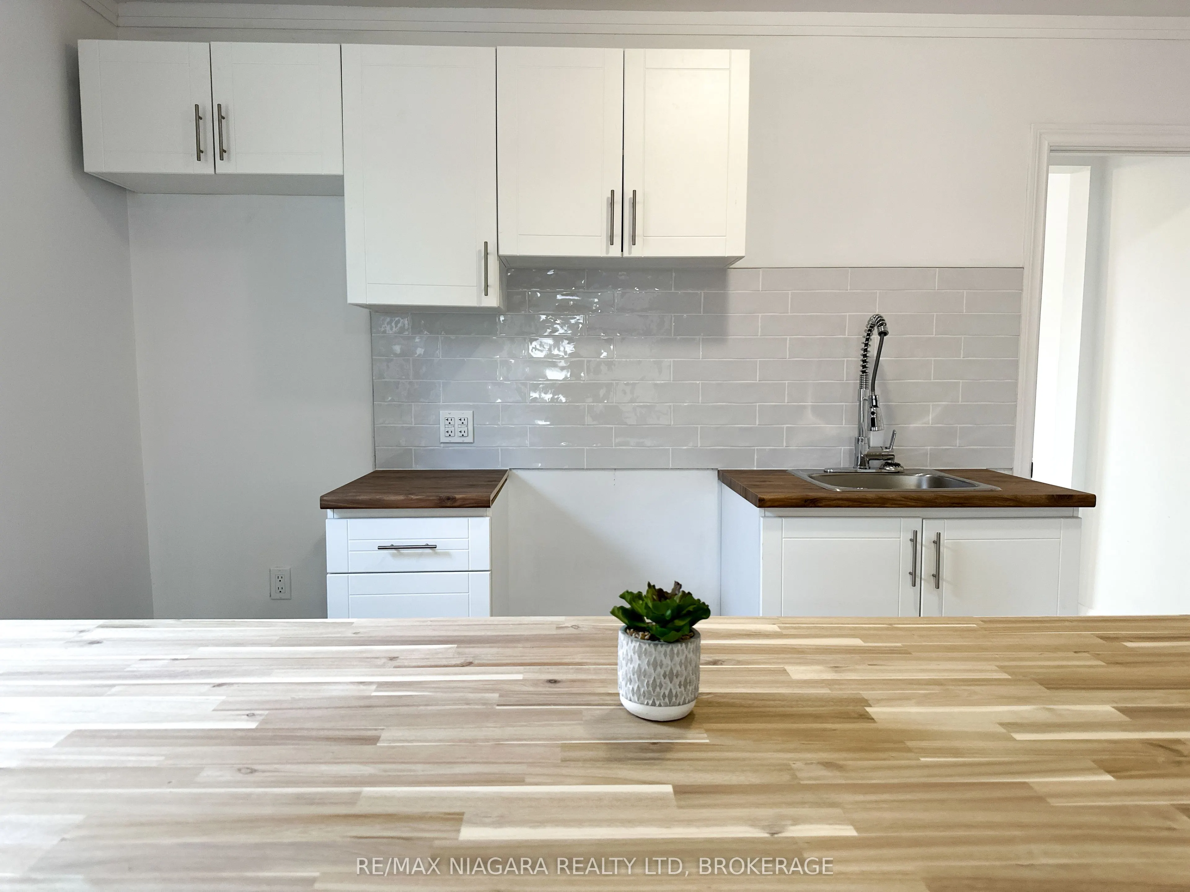 233 PELHAM Road, #UPPER