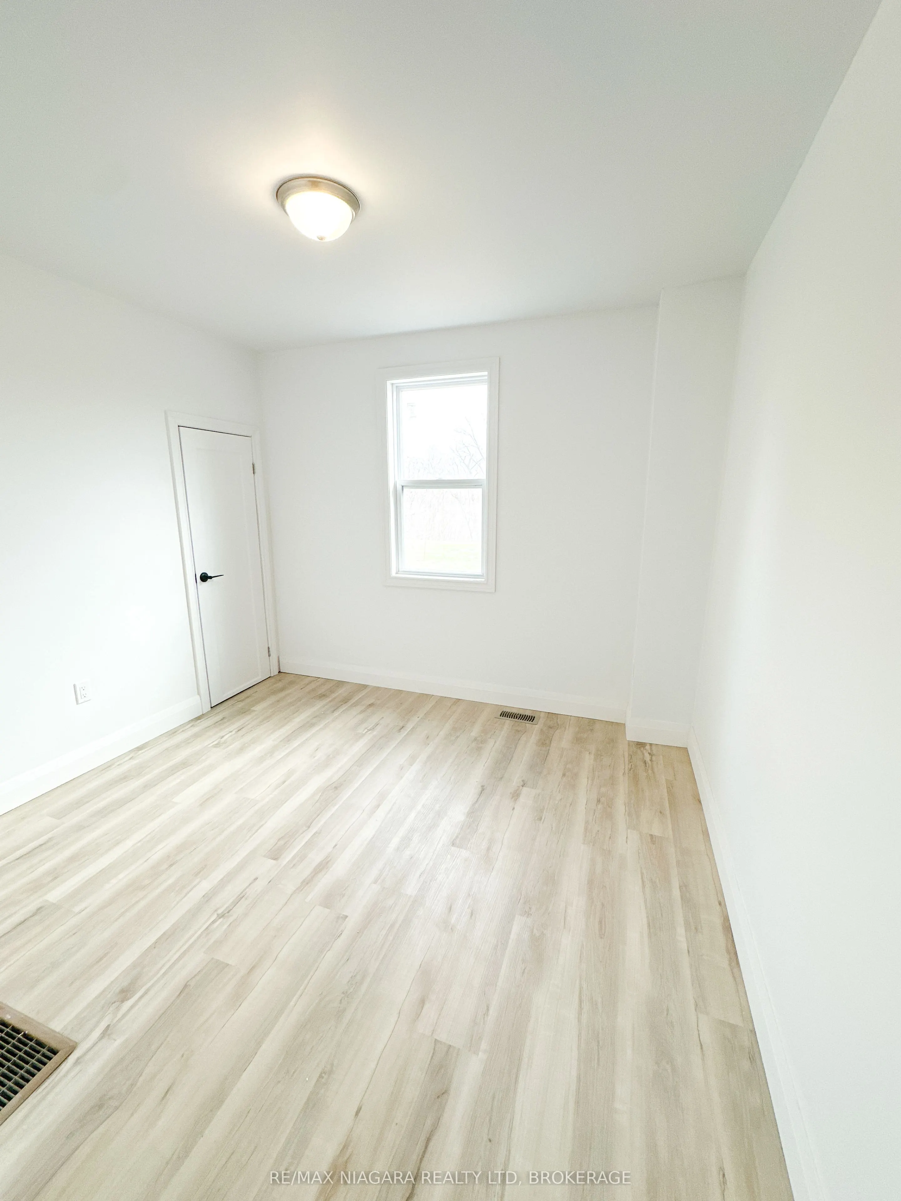 233 PELHAM Road, #UPPER