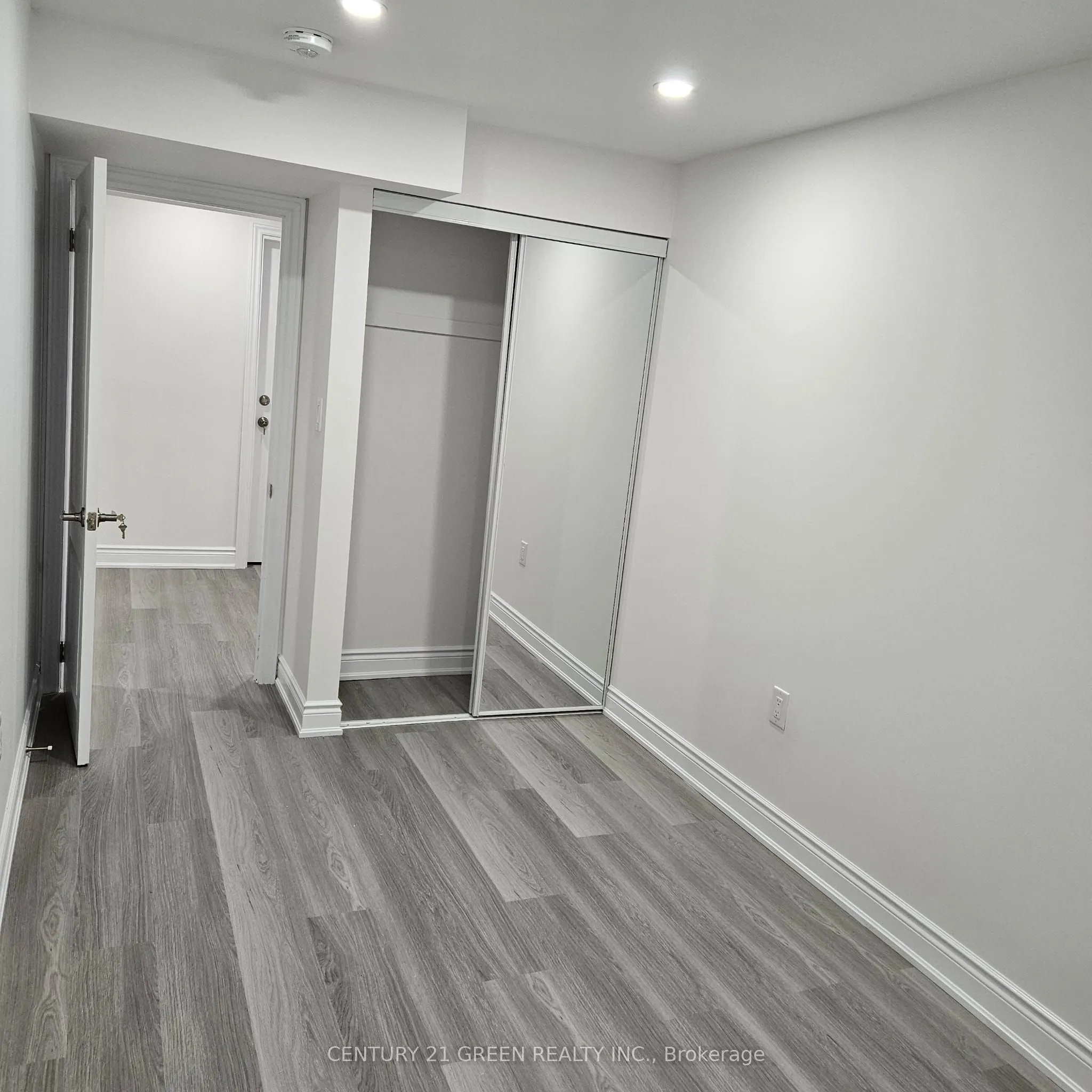 52 Queen Mary Boulevard, #Bsmt
