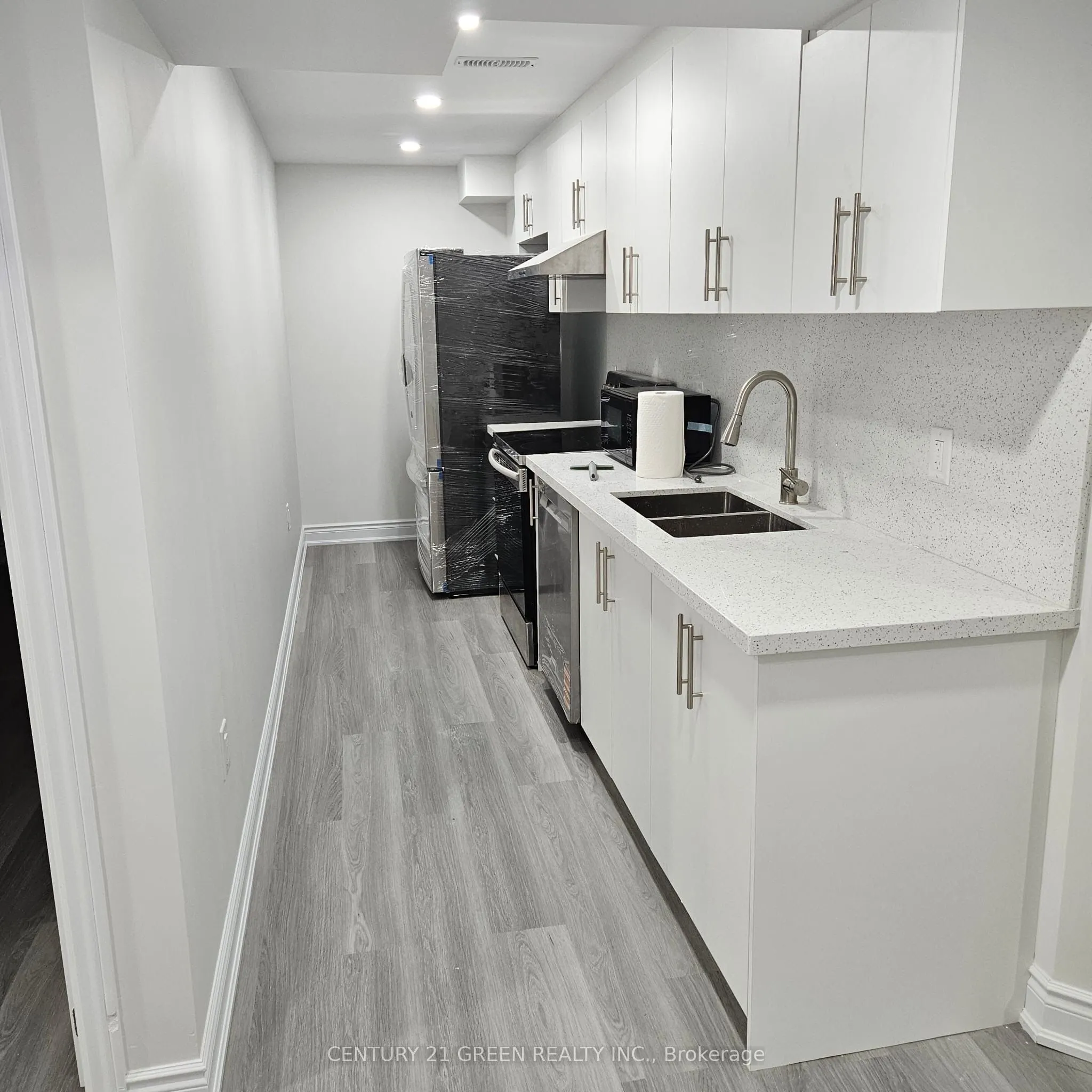52 Queen Mary Boulevard, #Bsmt