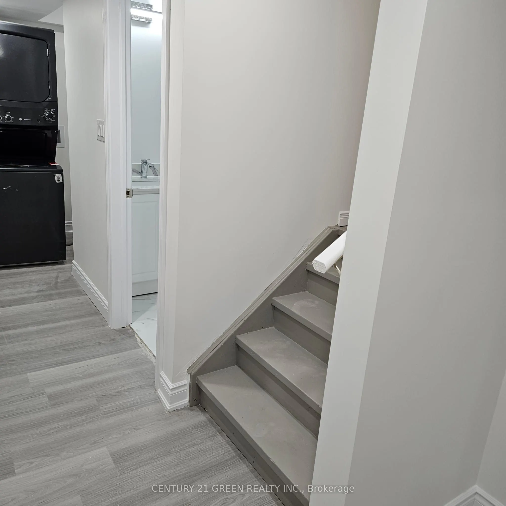 52 Queen Mary Boulevard, #Bsmt