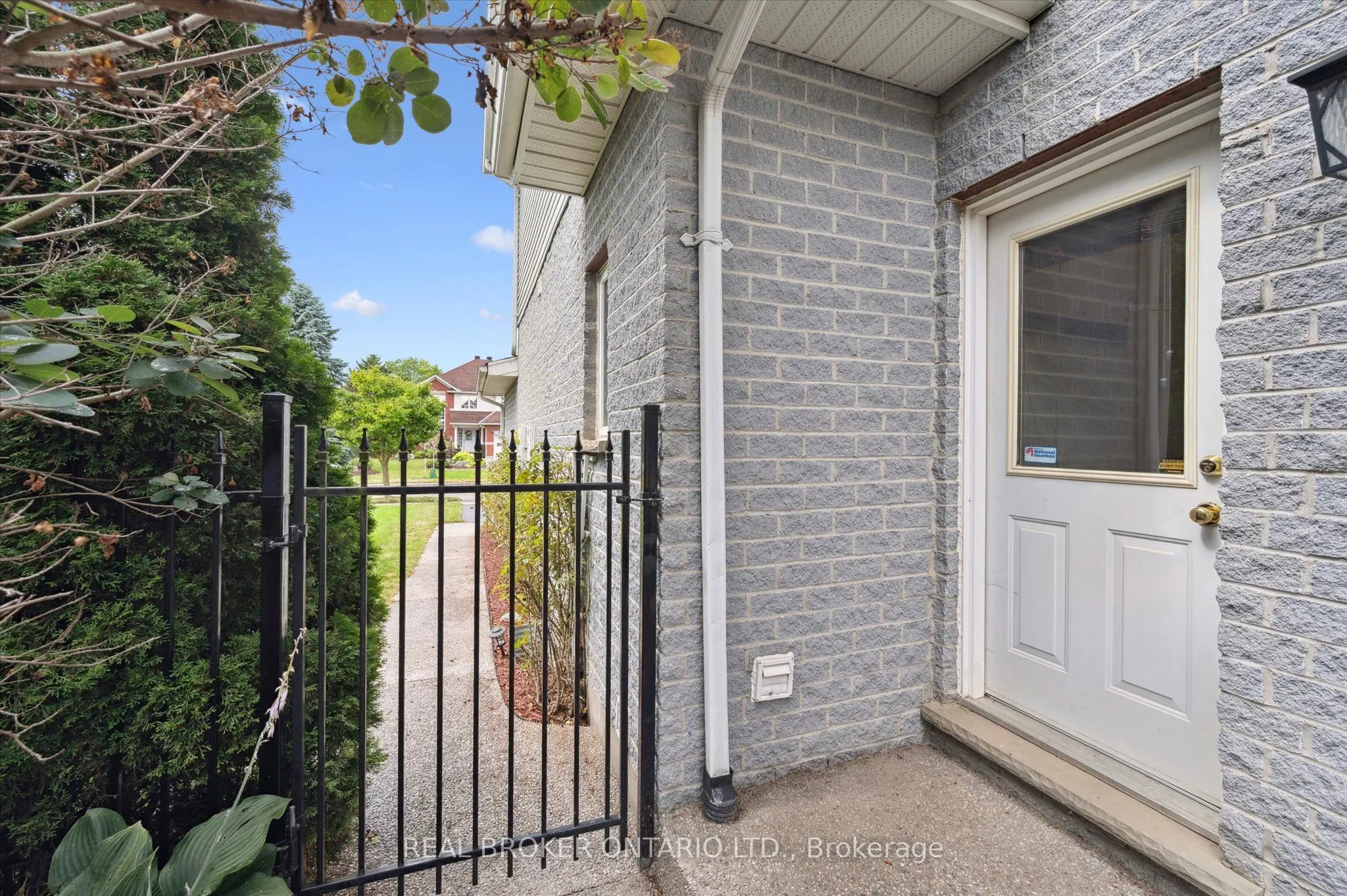 18 Pearwood Court