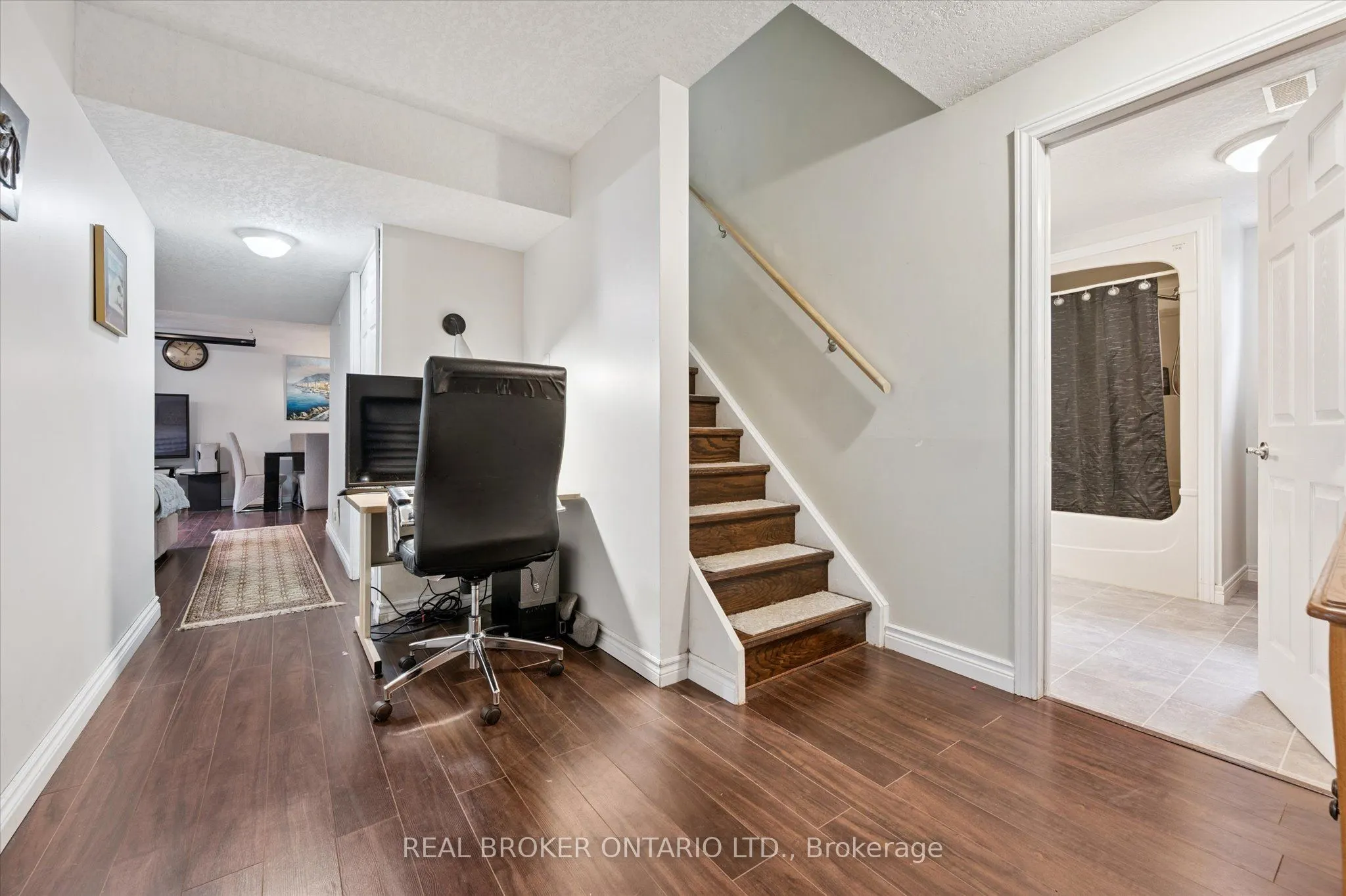18 Pearwood Court