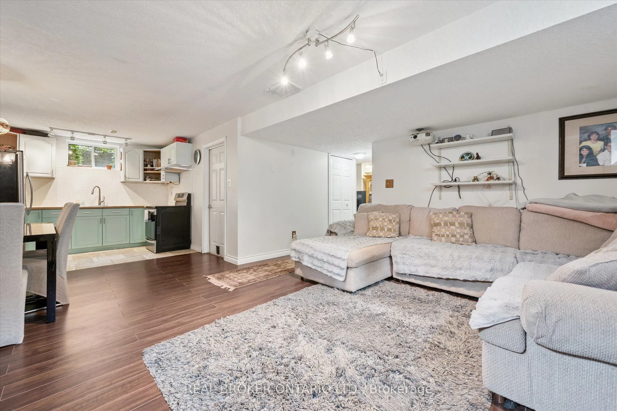 18 Pearwood Court