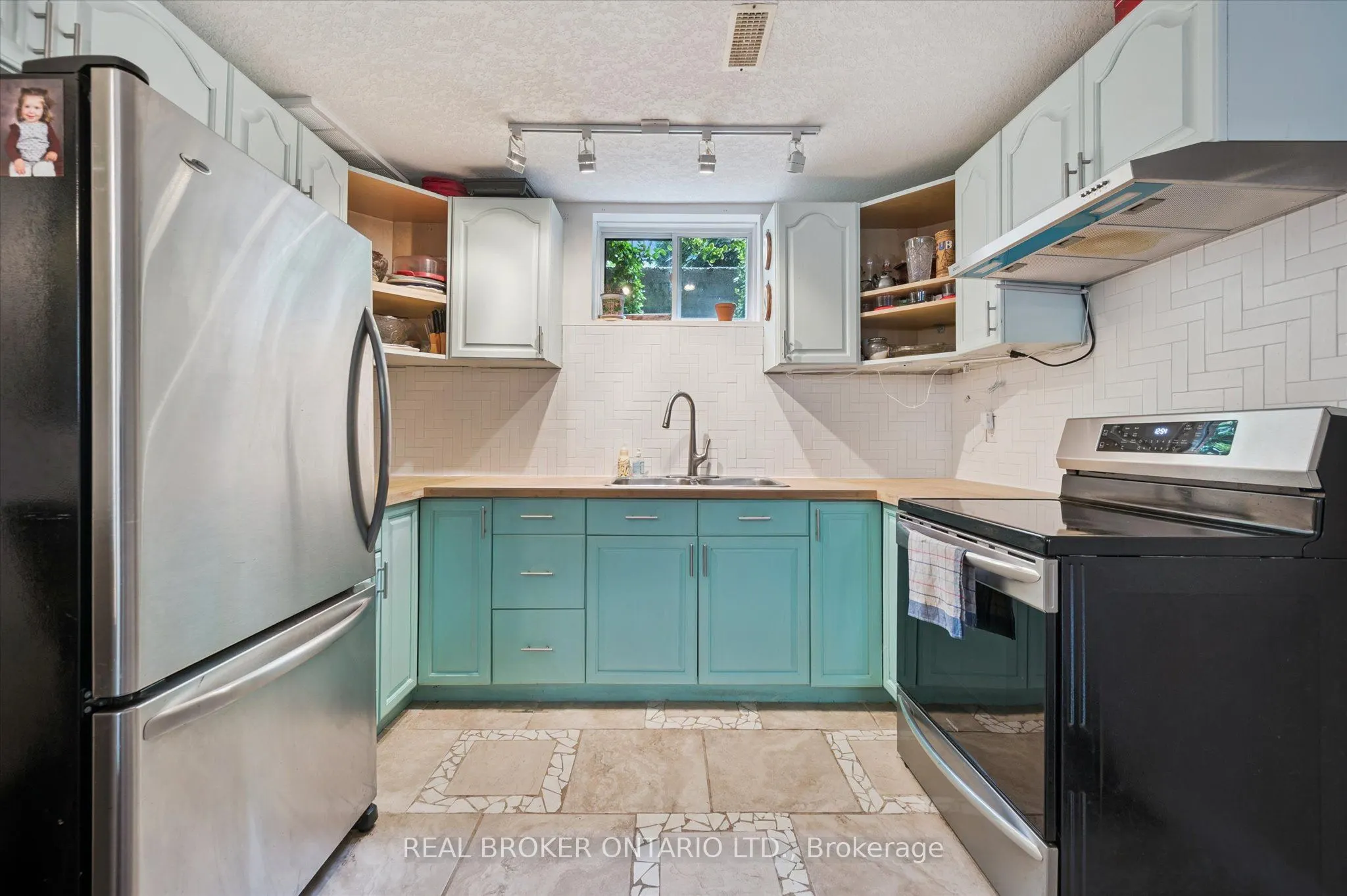 18 Pearwood Court