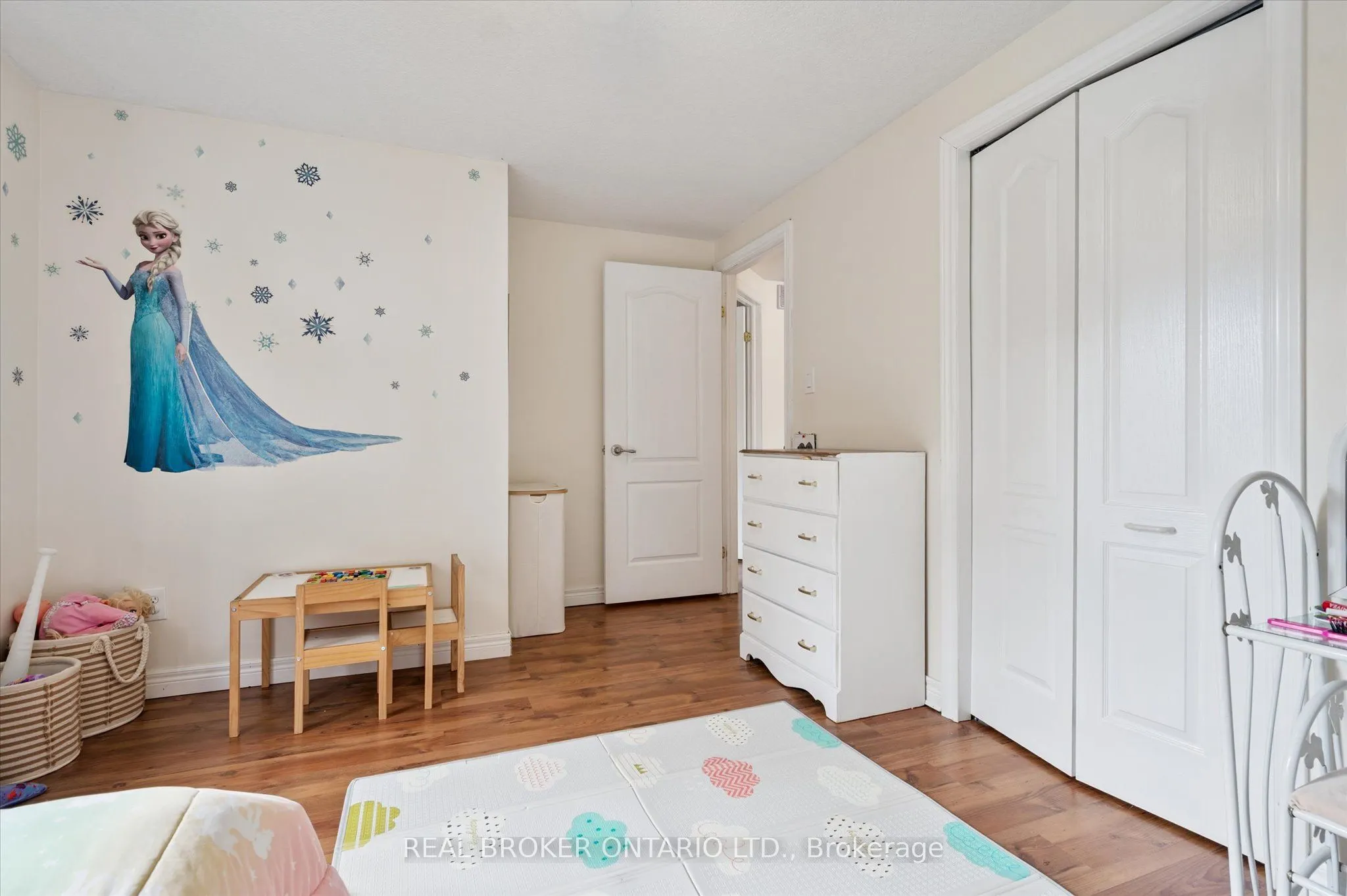 18 Pearwood Court