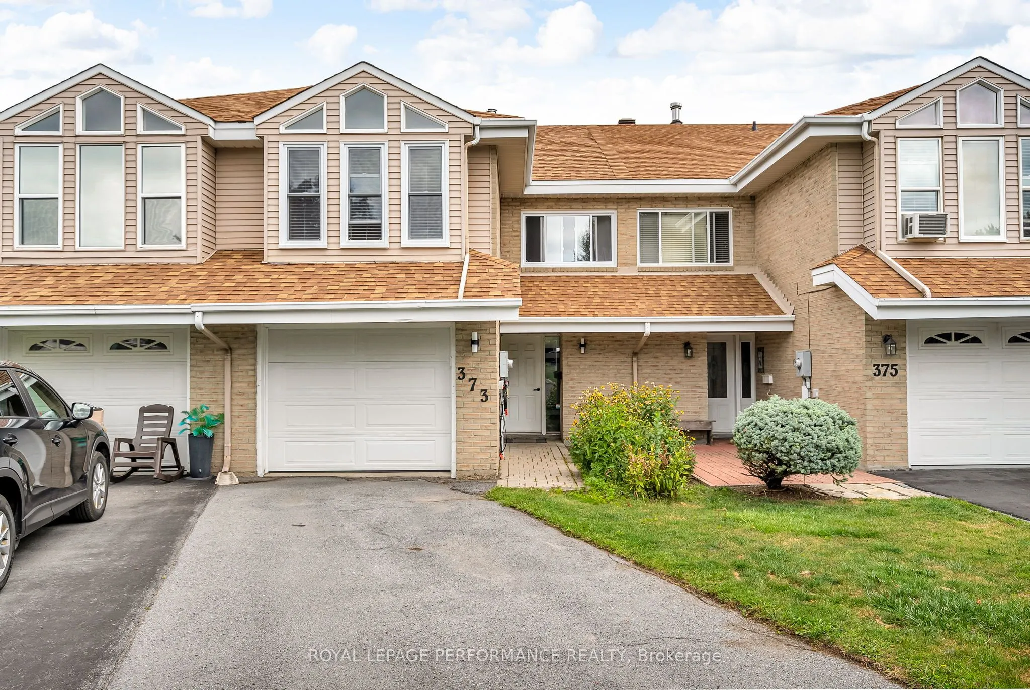 373 Ivan Crescent