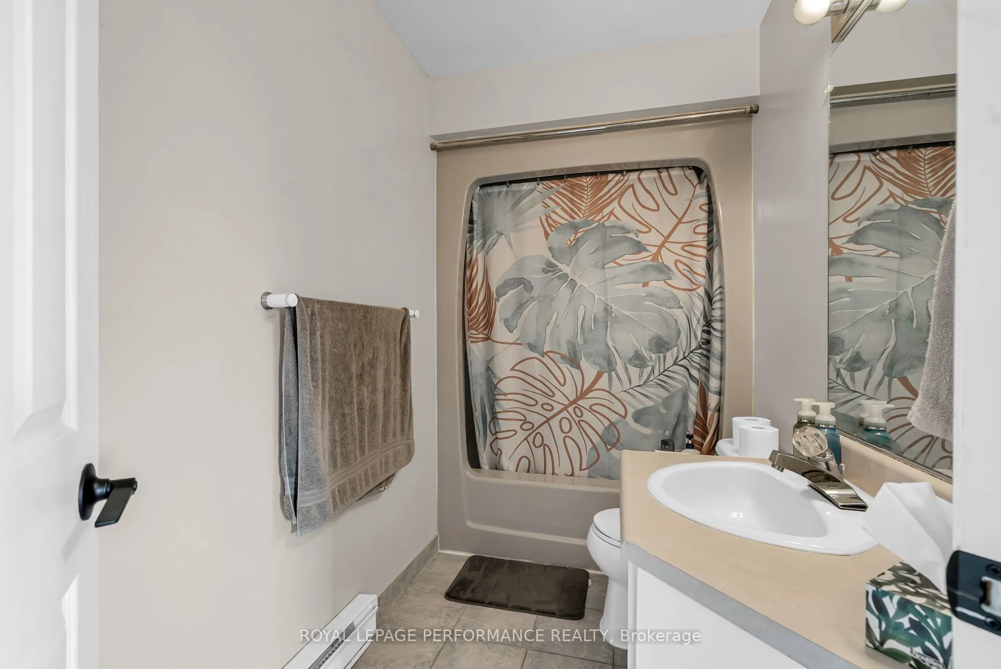 373 Ivan Crescent