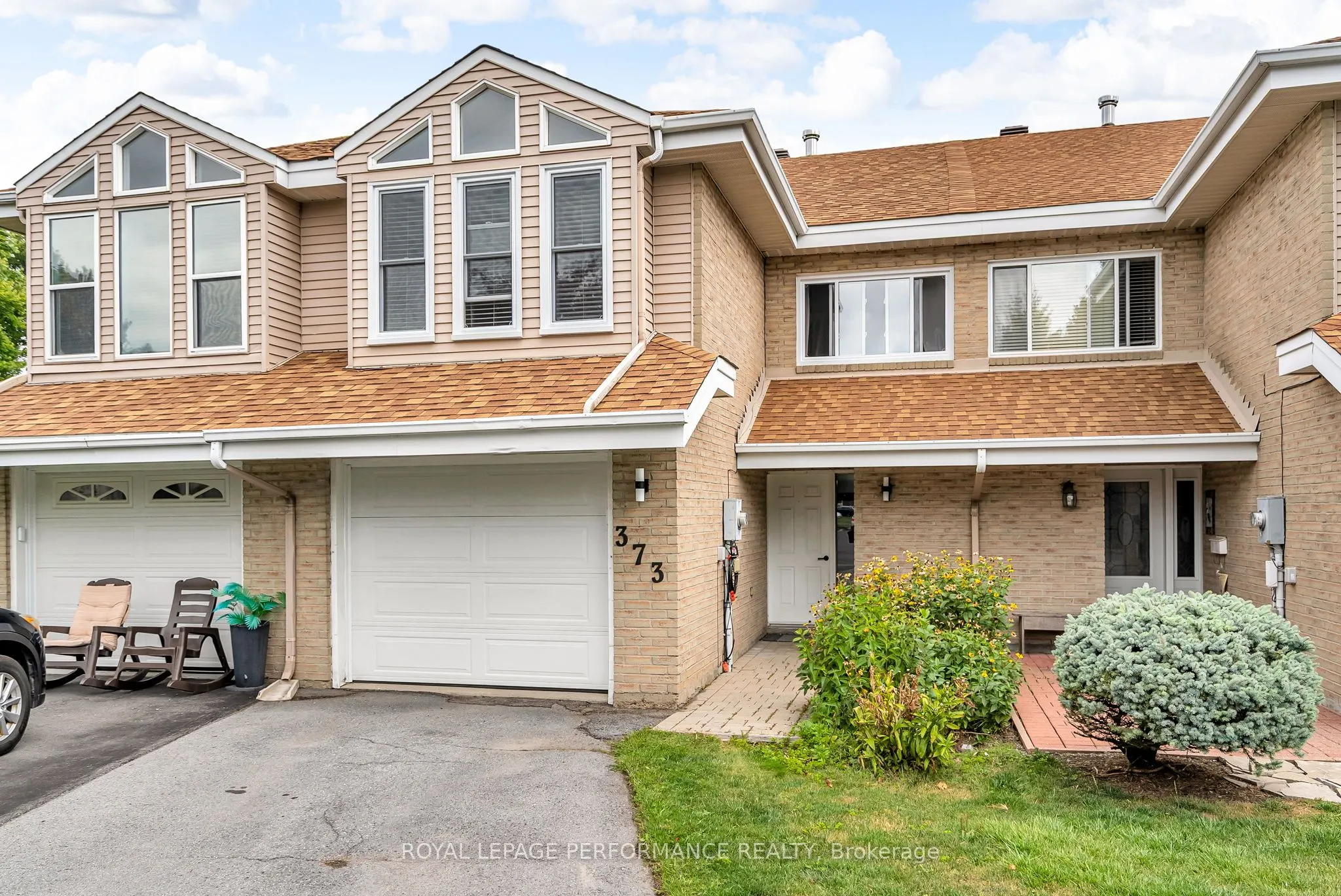 373 Ivan Crescent