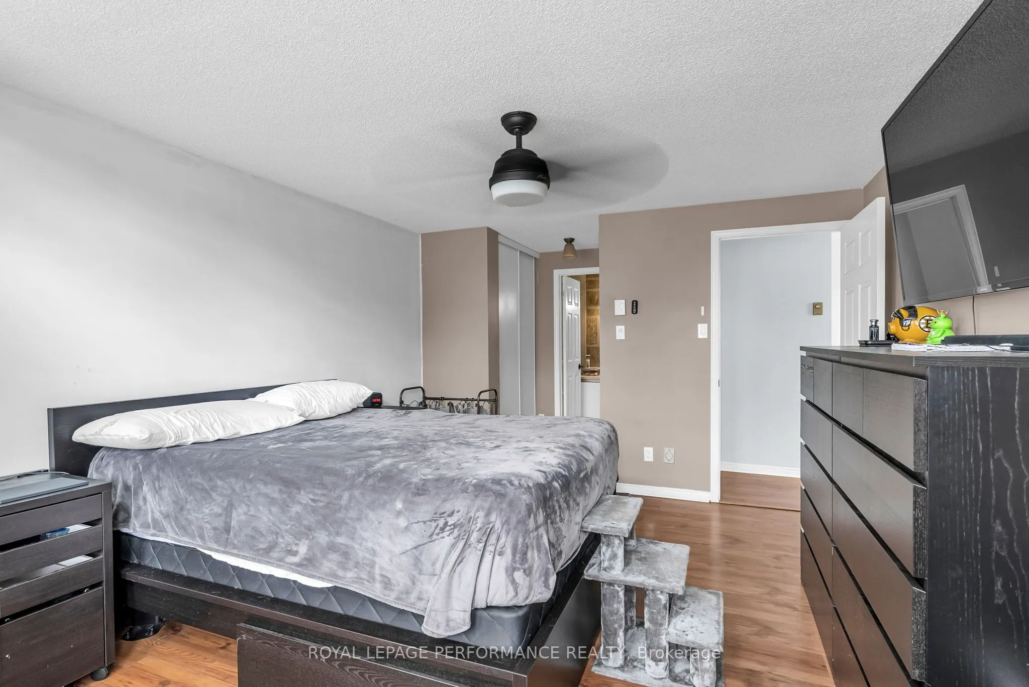 373 Ivan Crescent