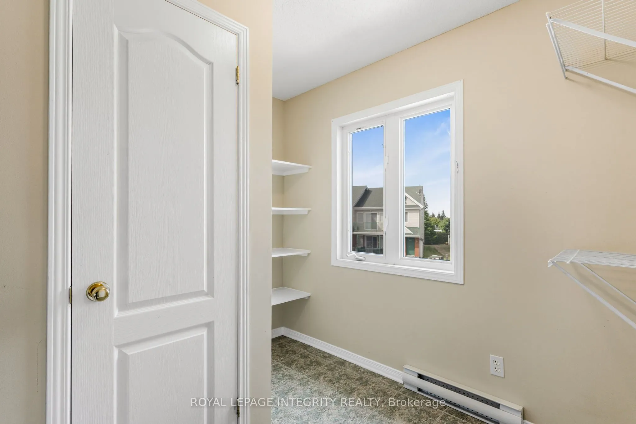 2923 Laurier Street, #403