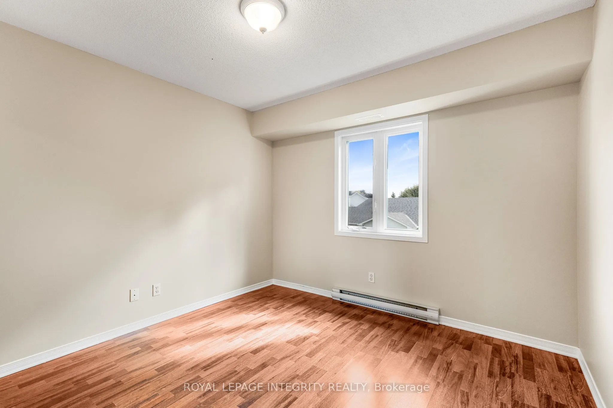 2923 Laurier Street, #403