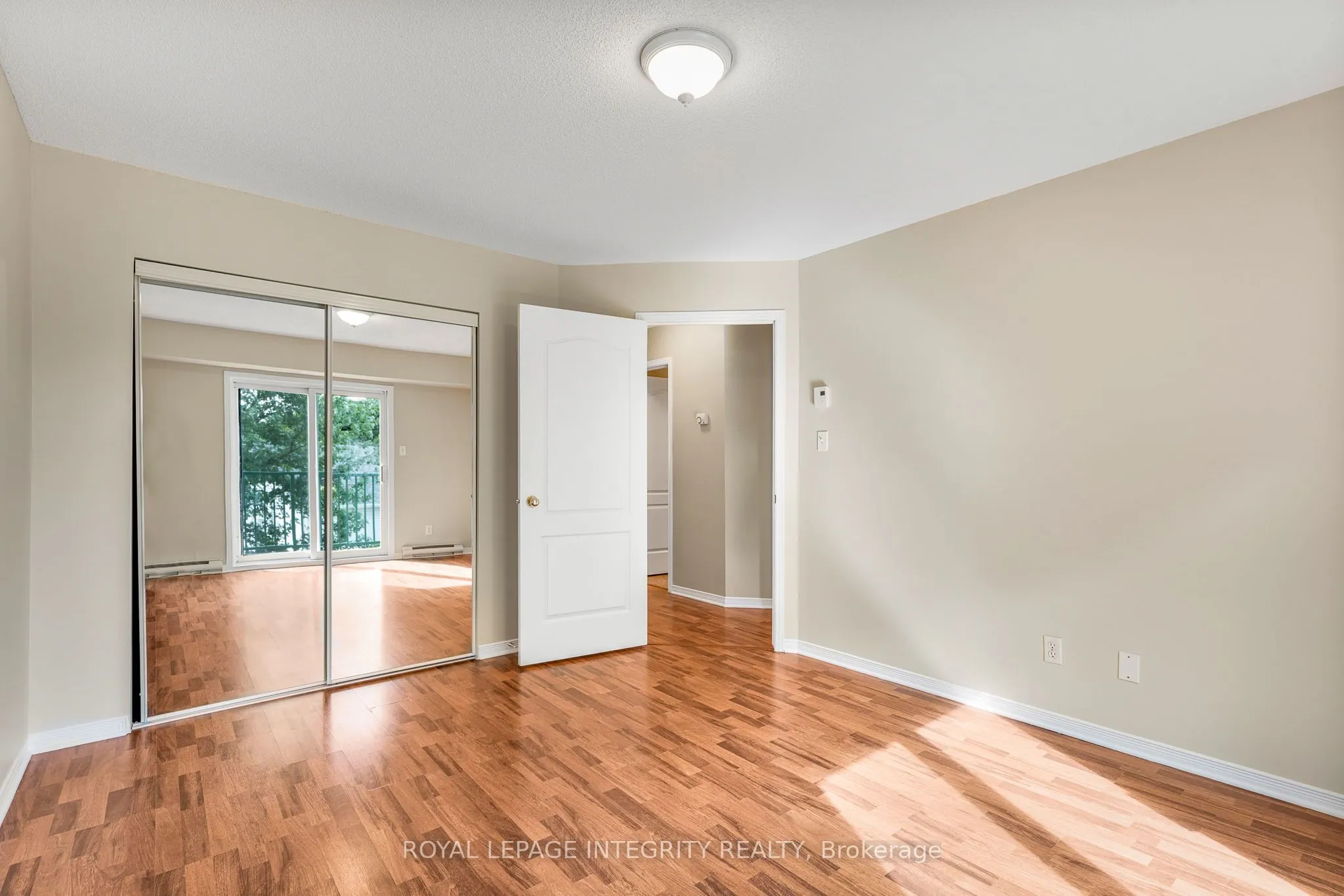 2923 Laurier Street, #403