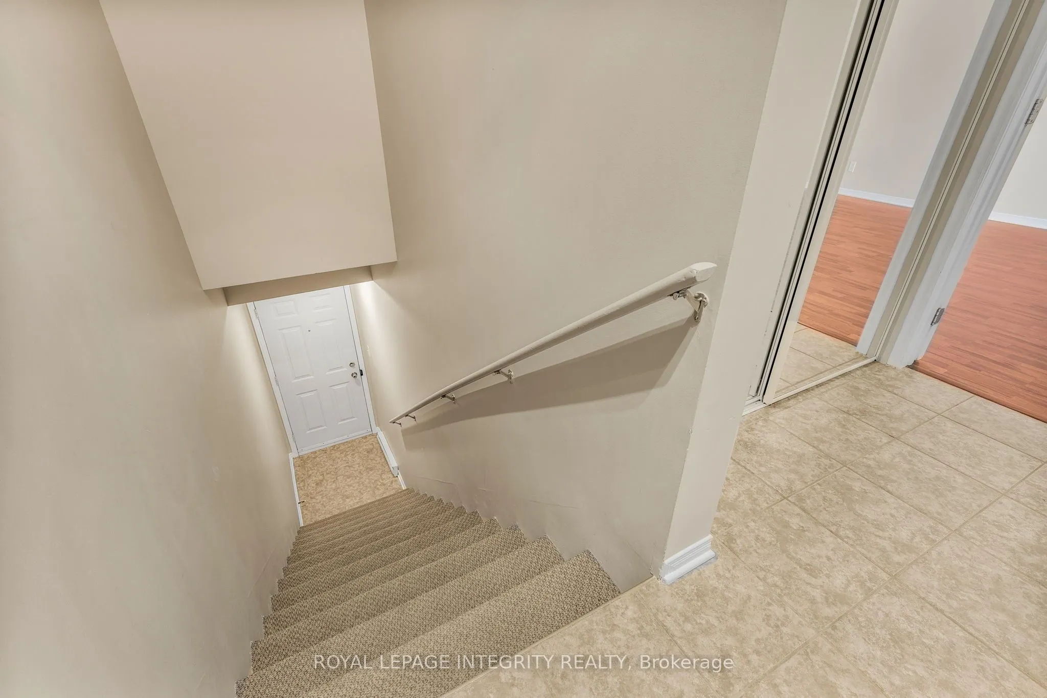2923 Laurier Street, #403