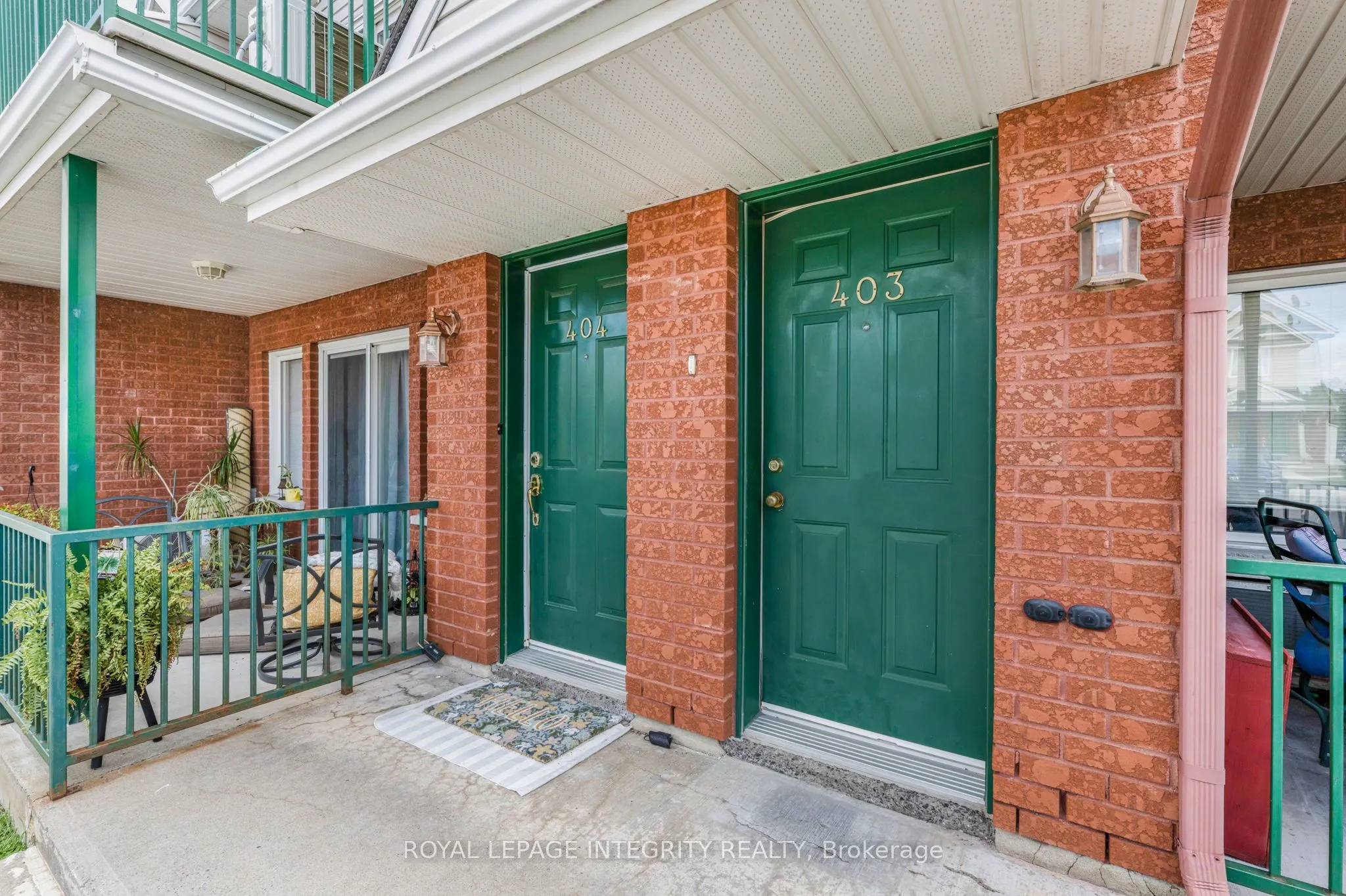 2923 Laurier Street, #403