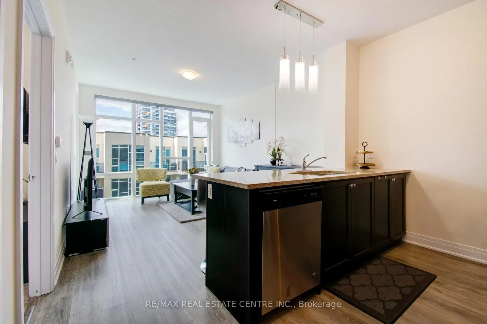 16 Concord Place, #535