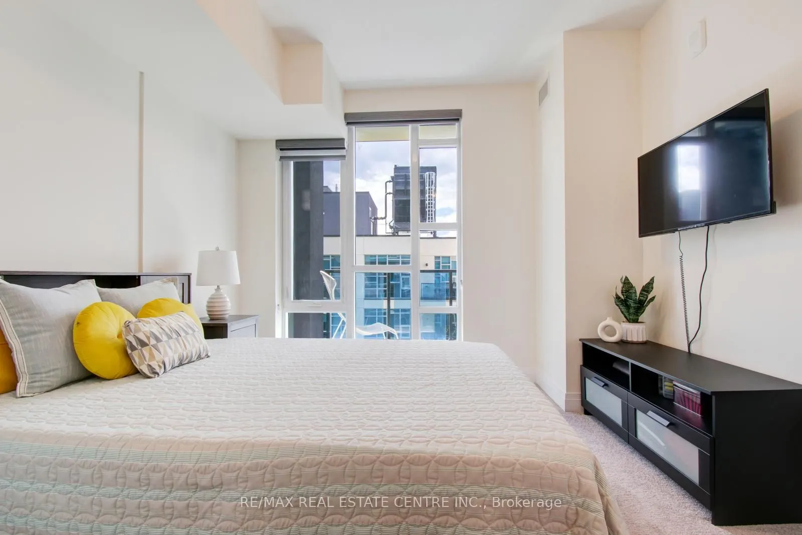 16 Concord Place, #535