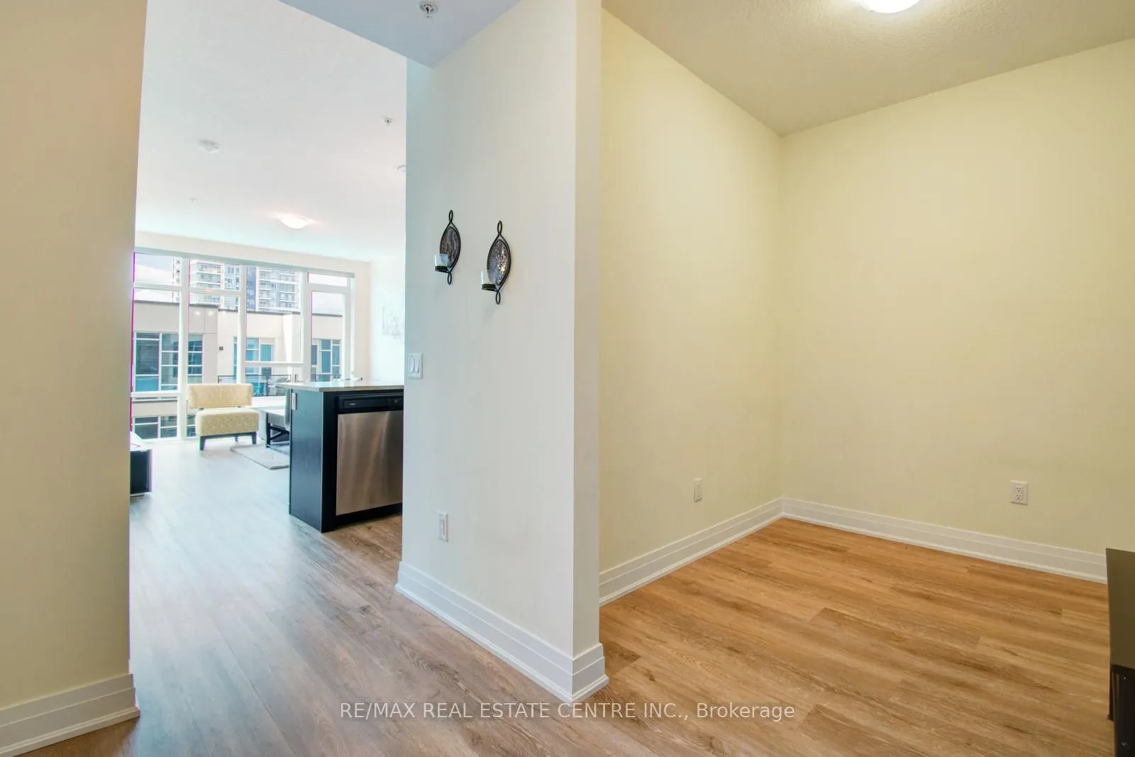 16 Concord Place, #535