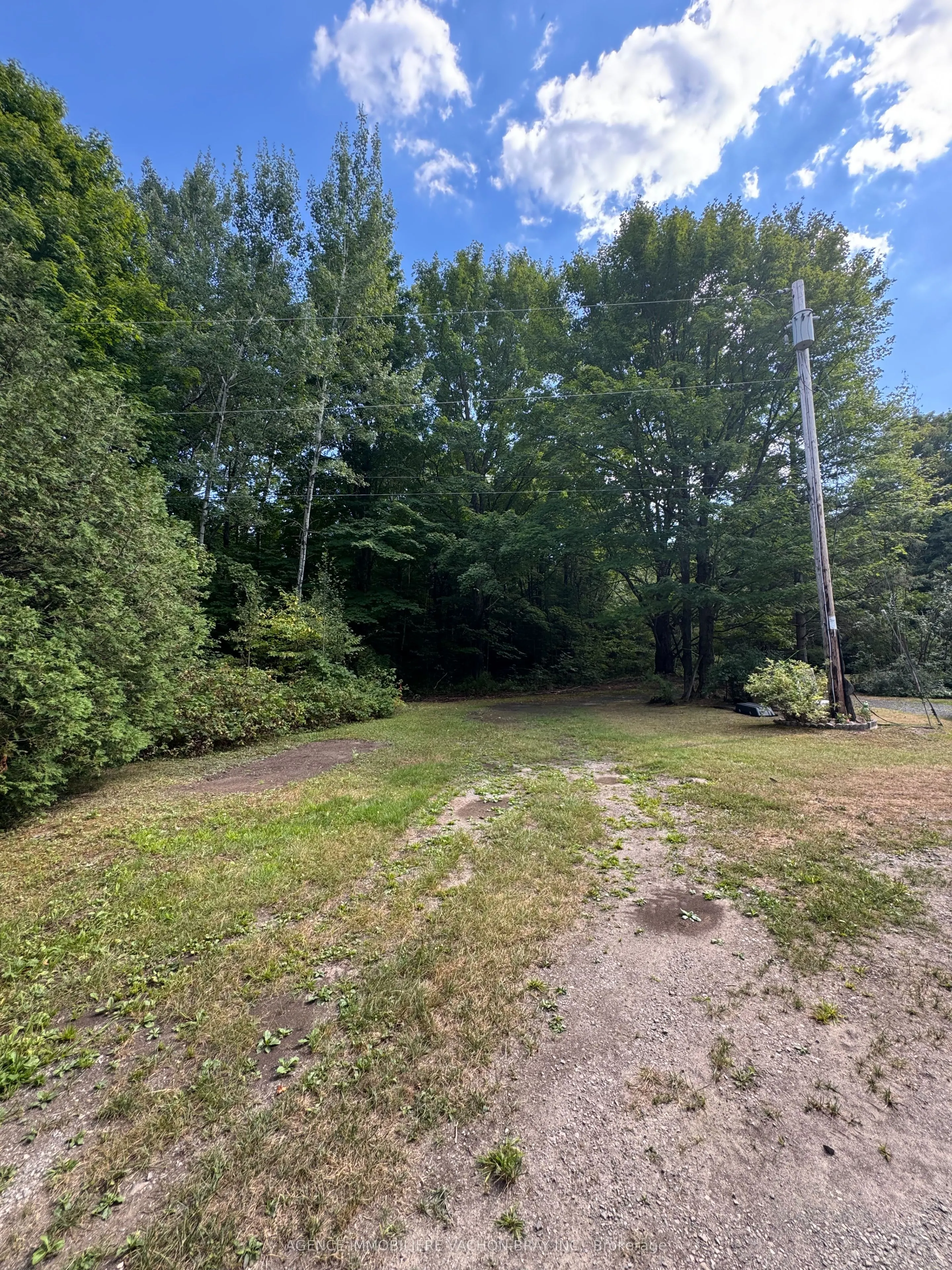 3902 4th Line Road