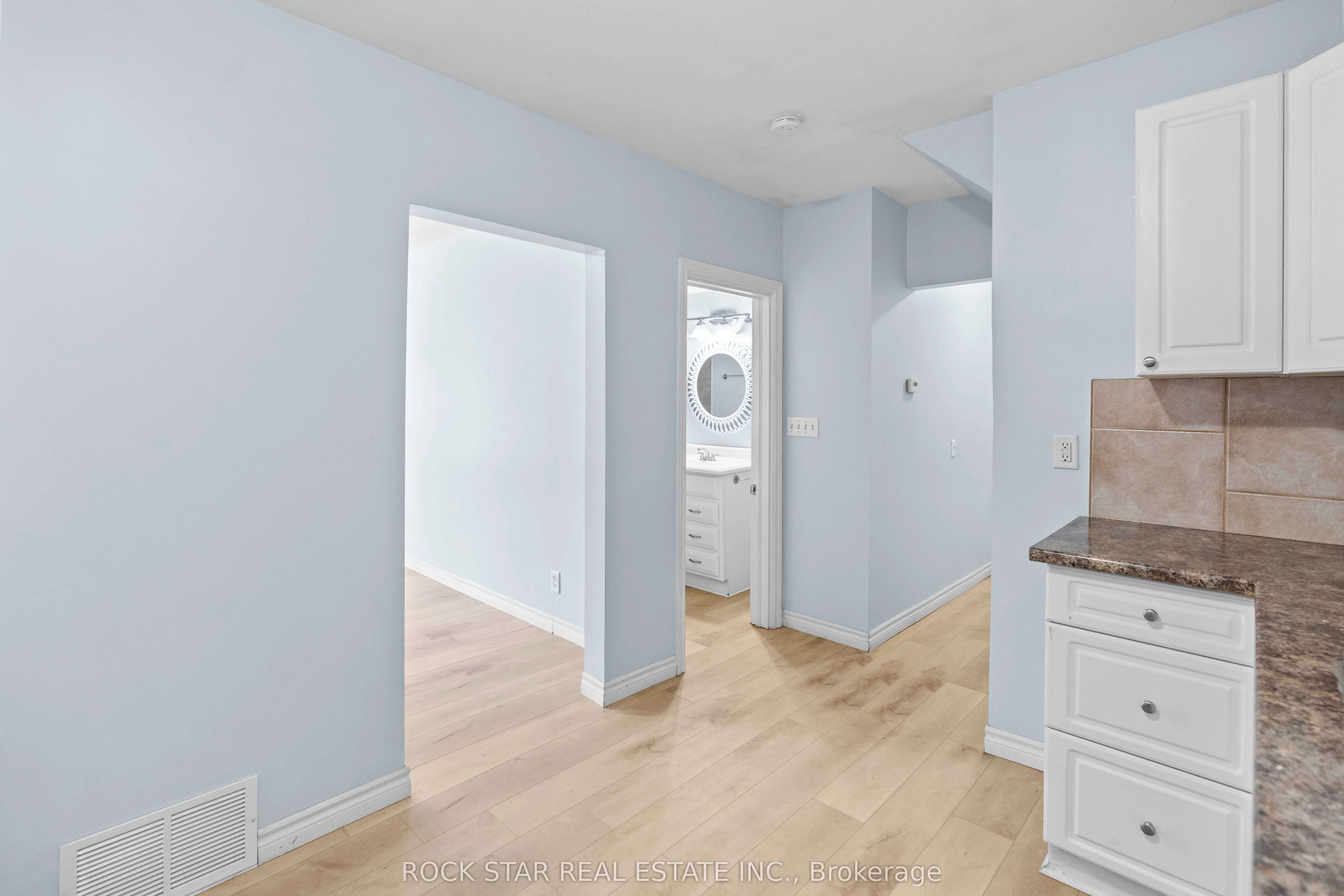 18 Barnesdale Avenue N