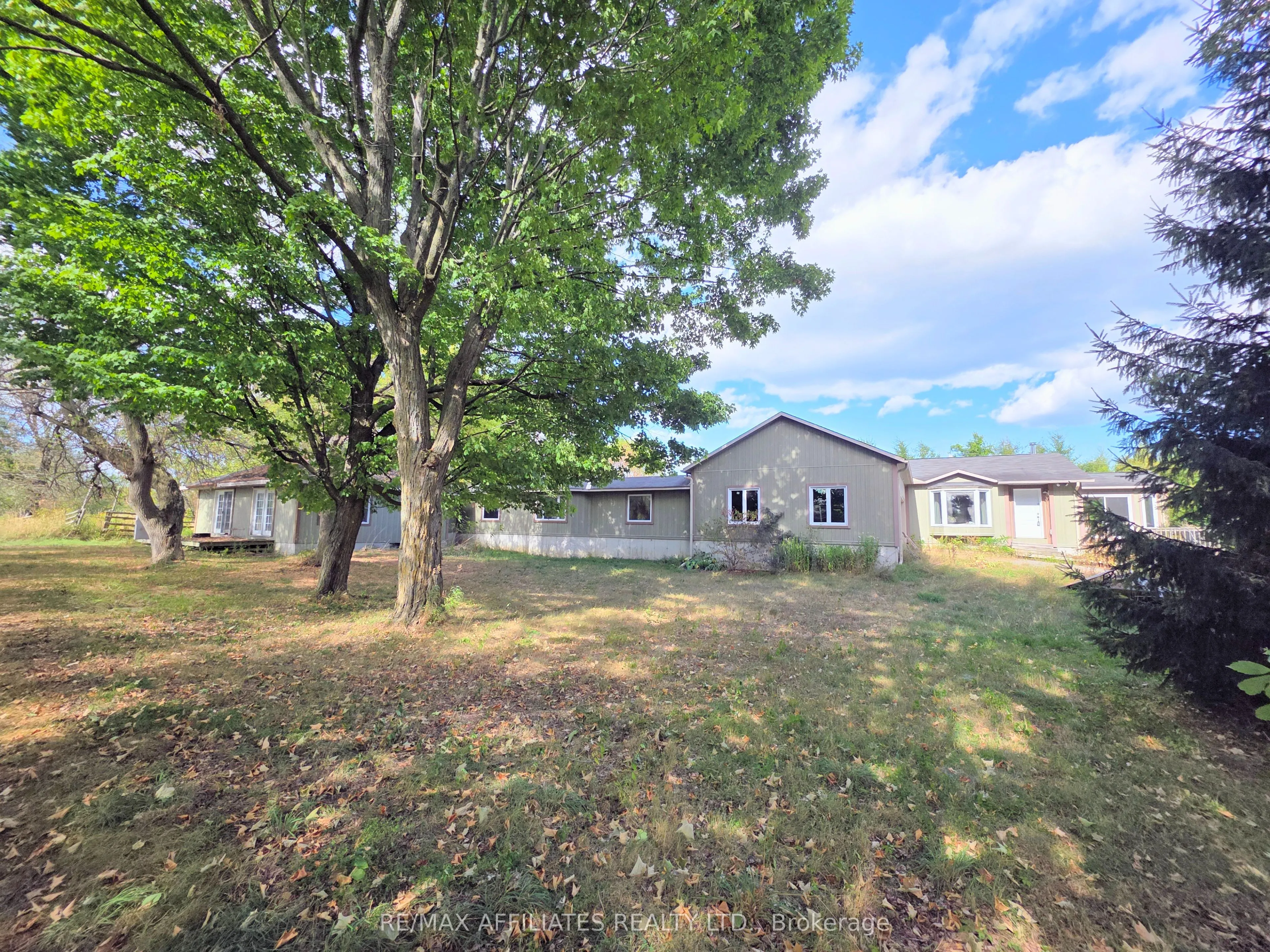 422 Kitley Line 3 Road