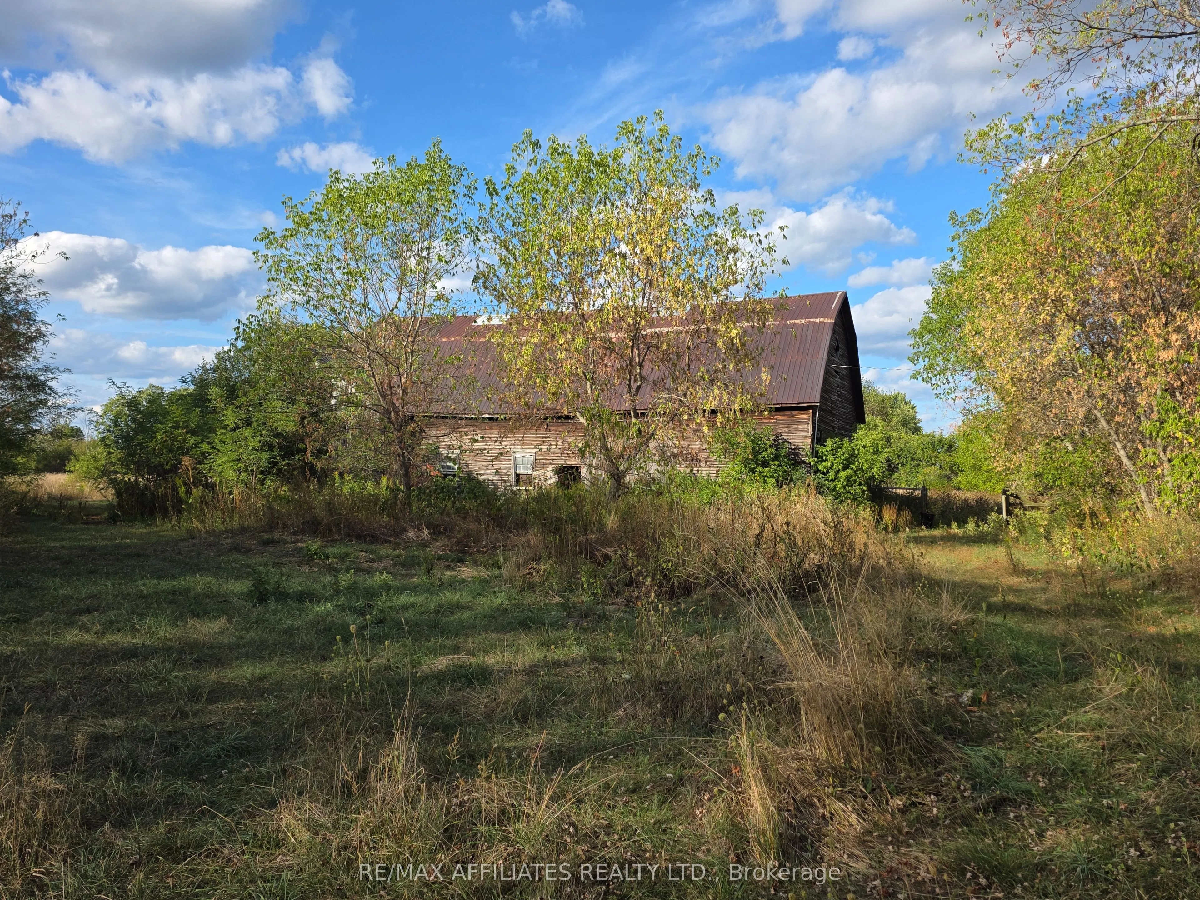 422 Kitley Line 3 Road