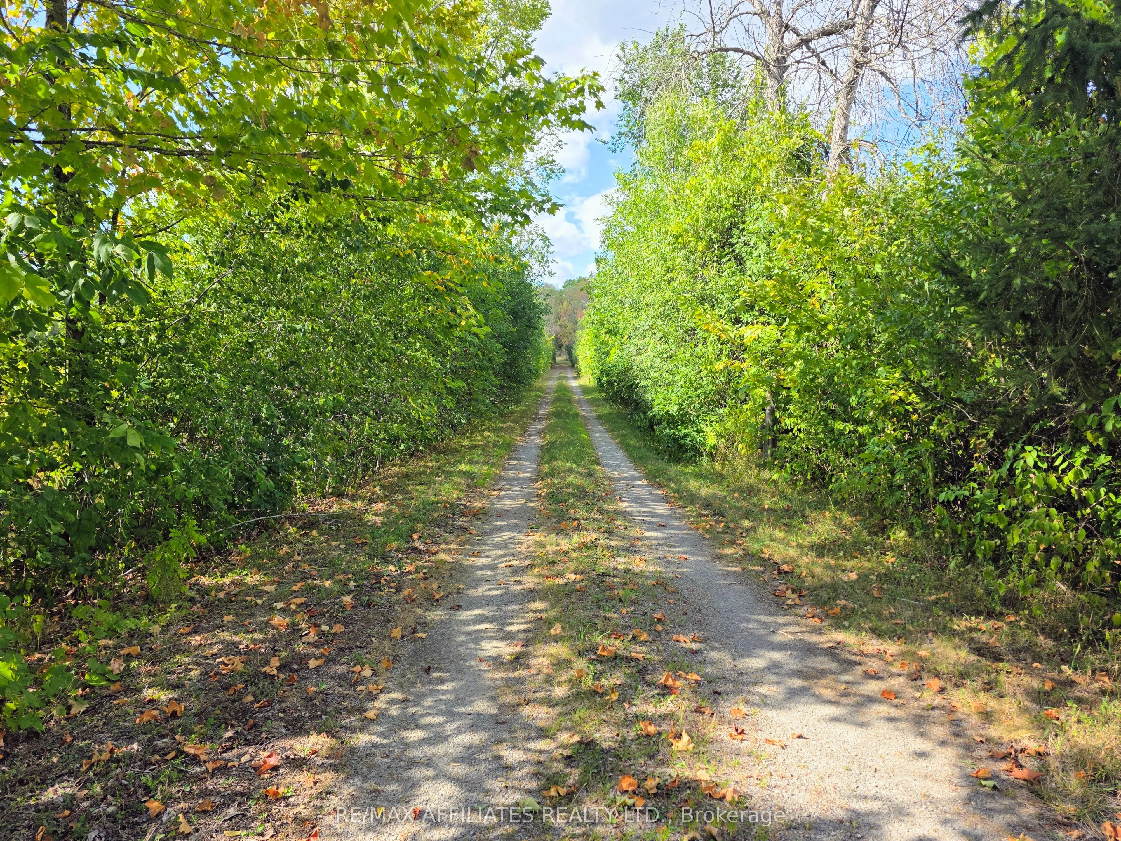 422 Kitley Line 3 Road