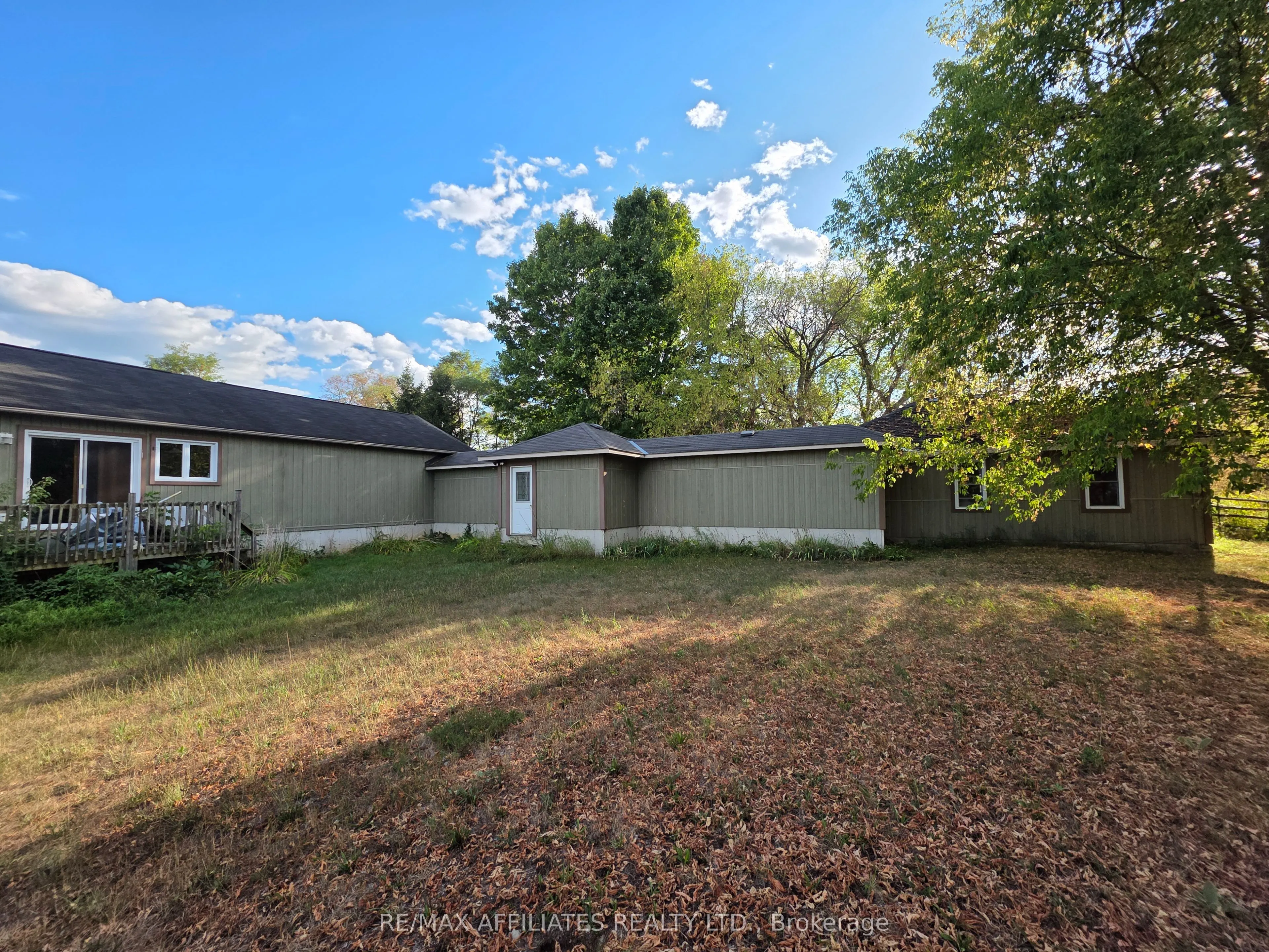 422 Kitley Line 3 Road
