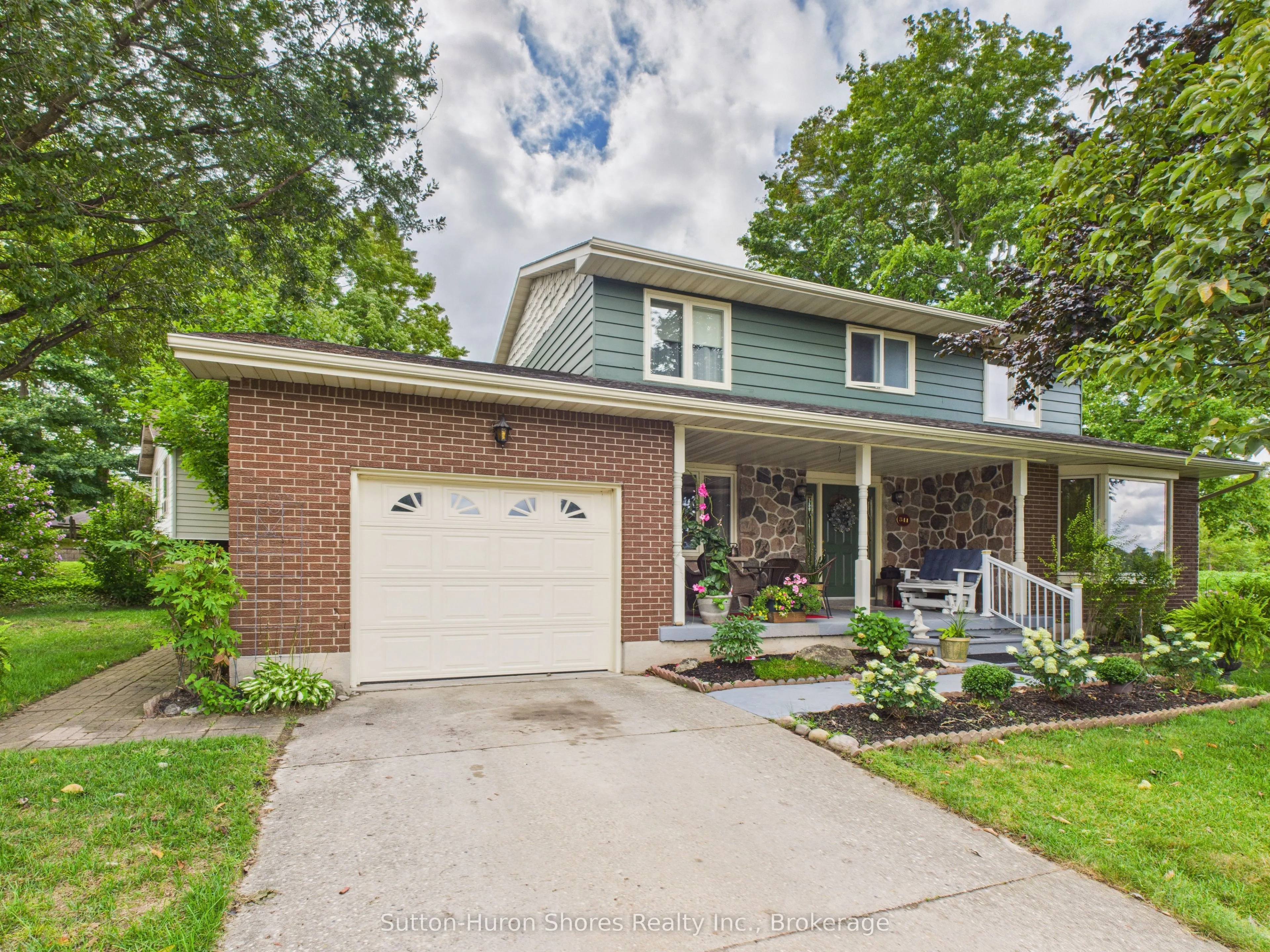 341 Wellington Street