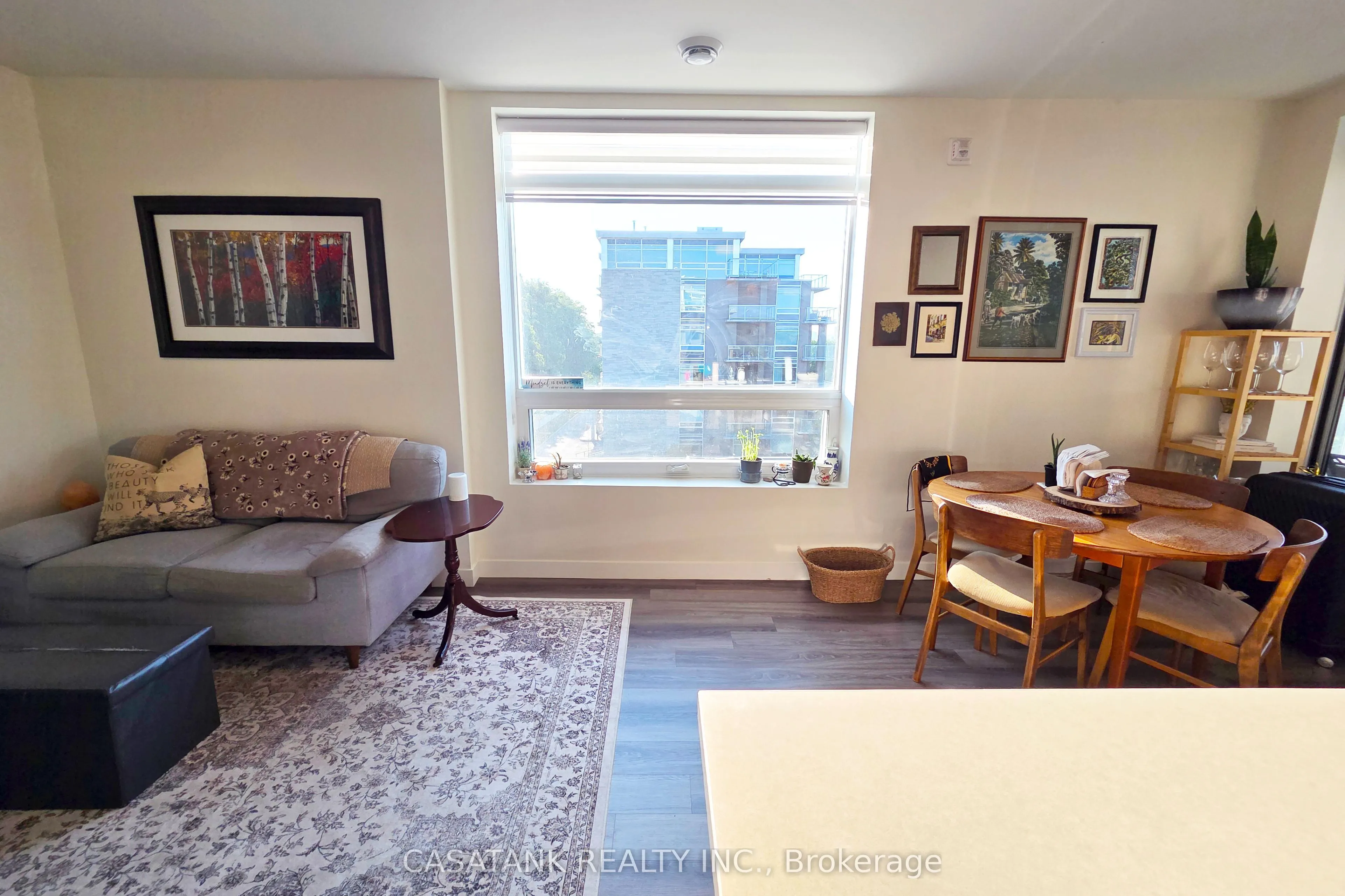 479 Charlton Avenue E, #408