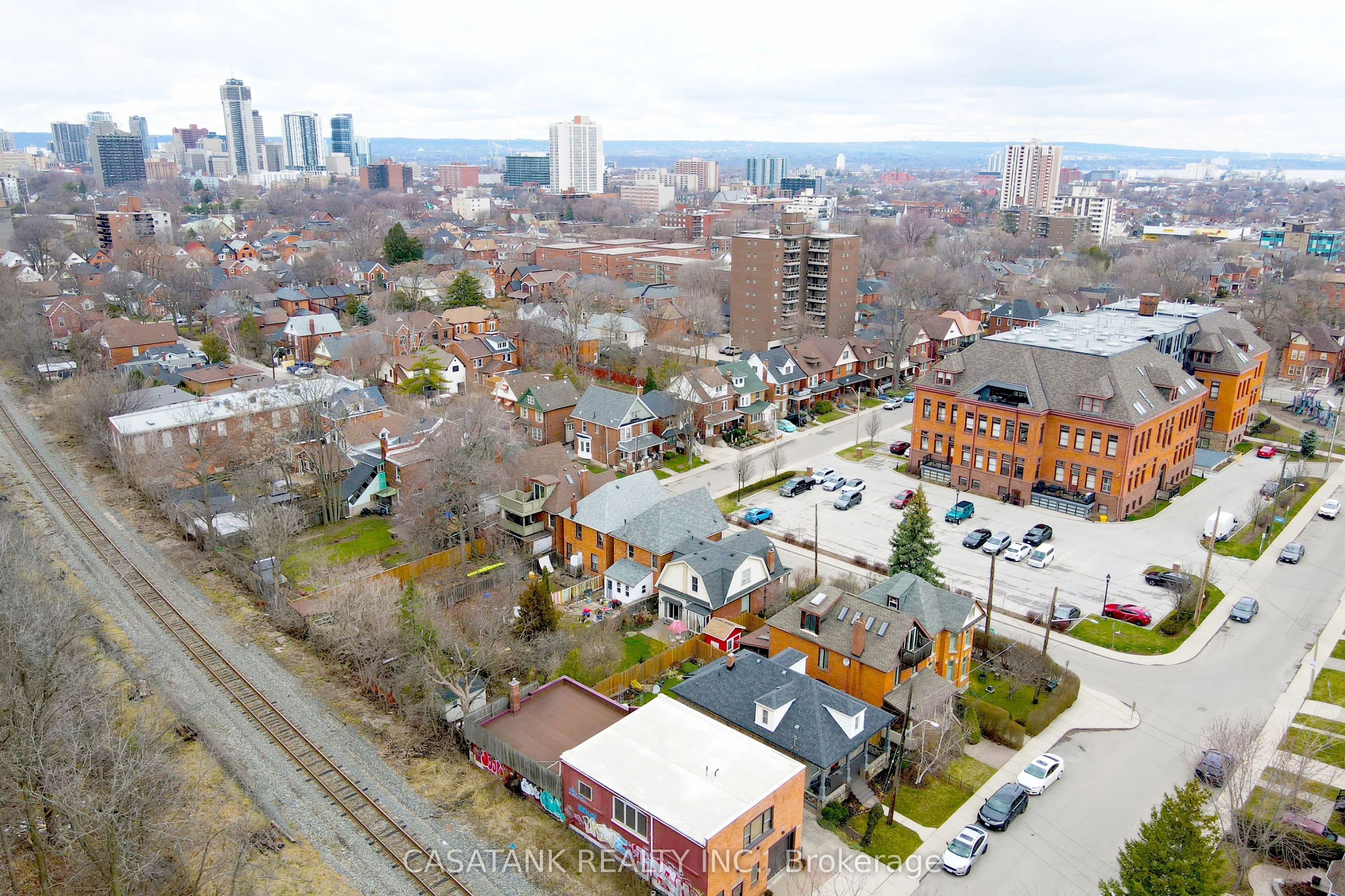 479 Charlton Avenue E, #408
