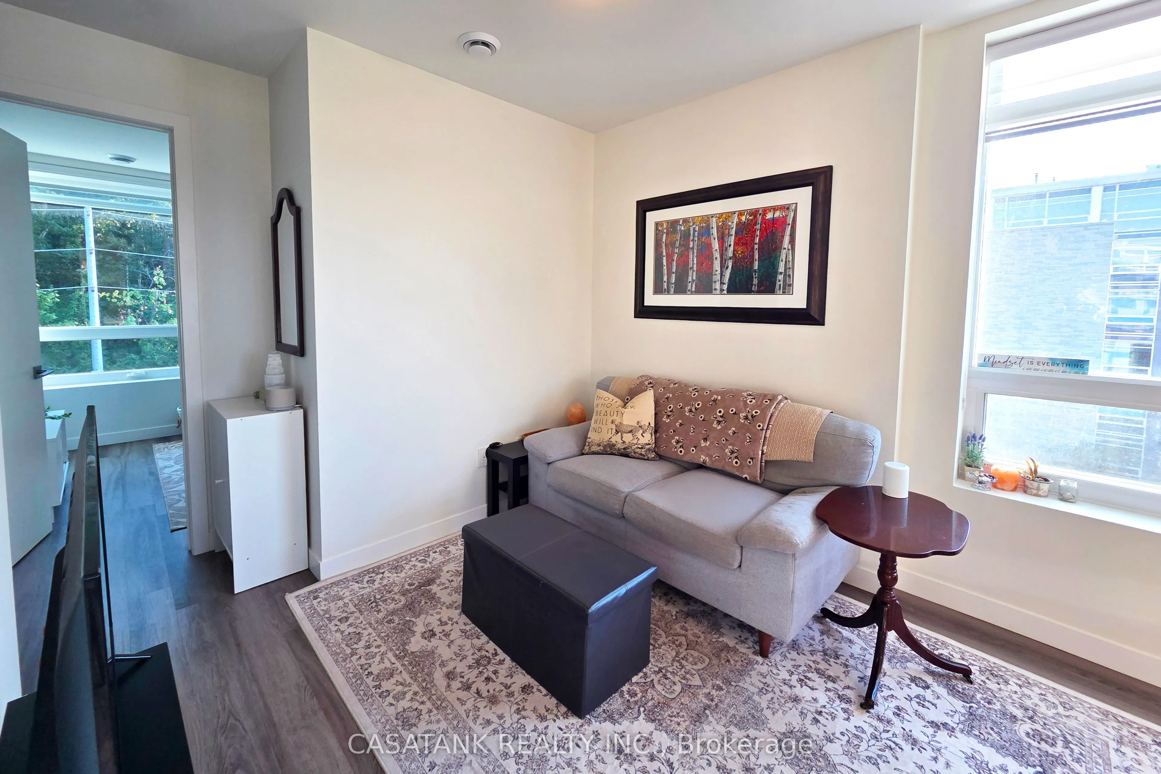 479 Charlton Avenue E, #408