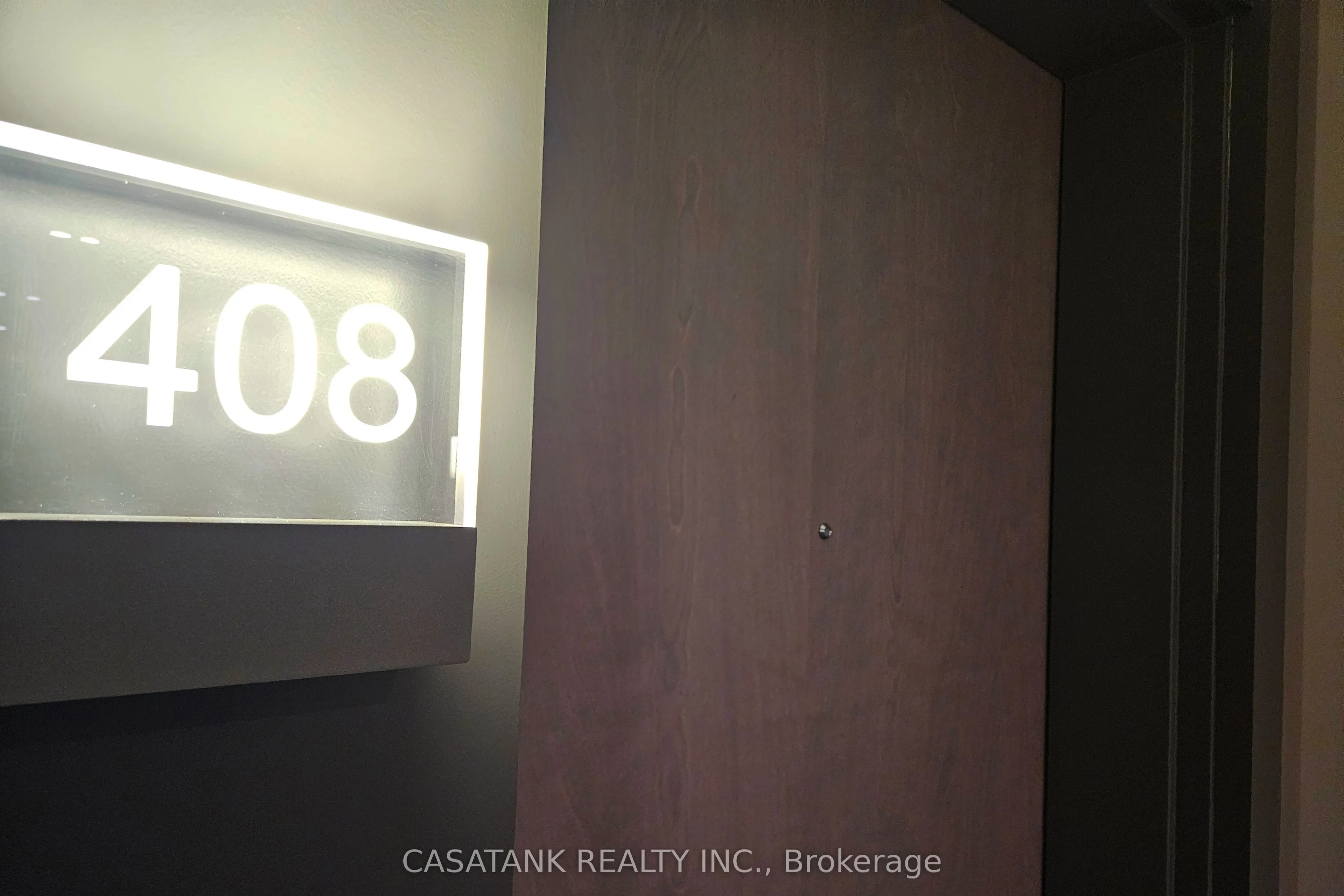 479 Charlton Avenue E, #408