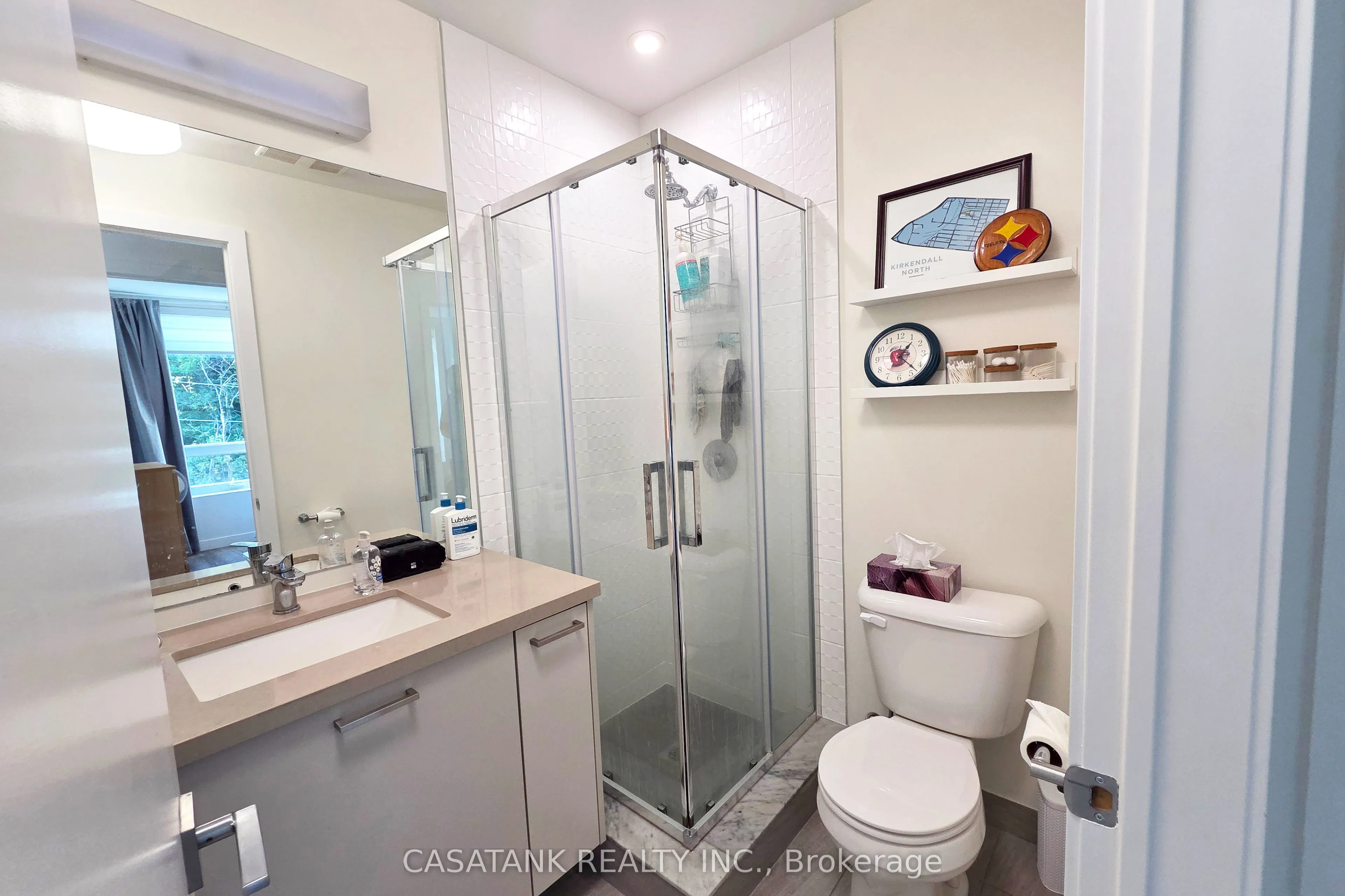 479 Charlton Avenue E, #408