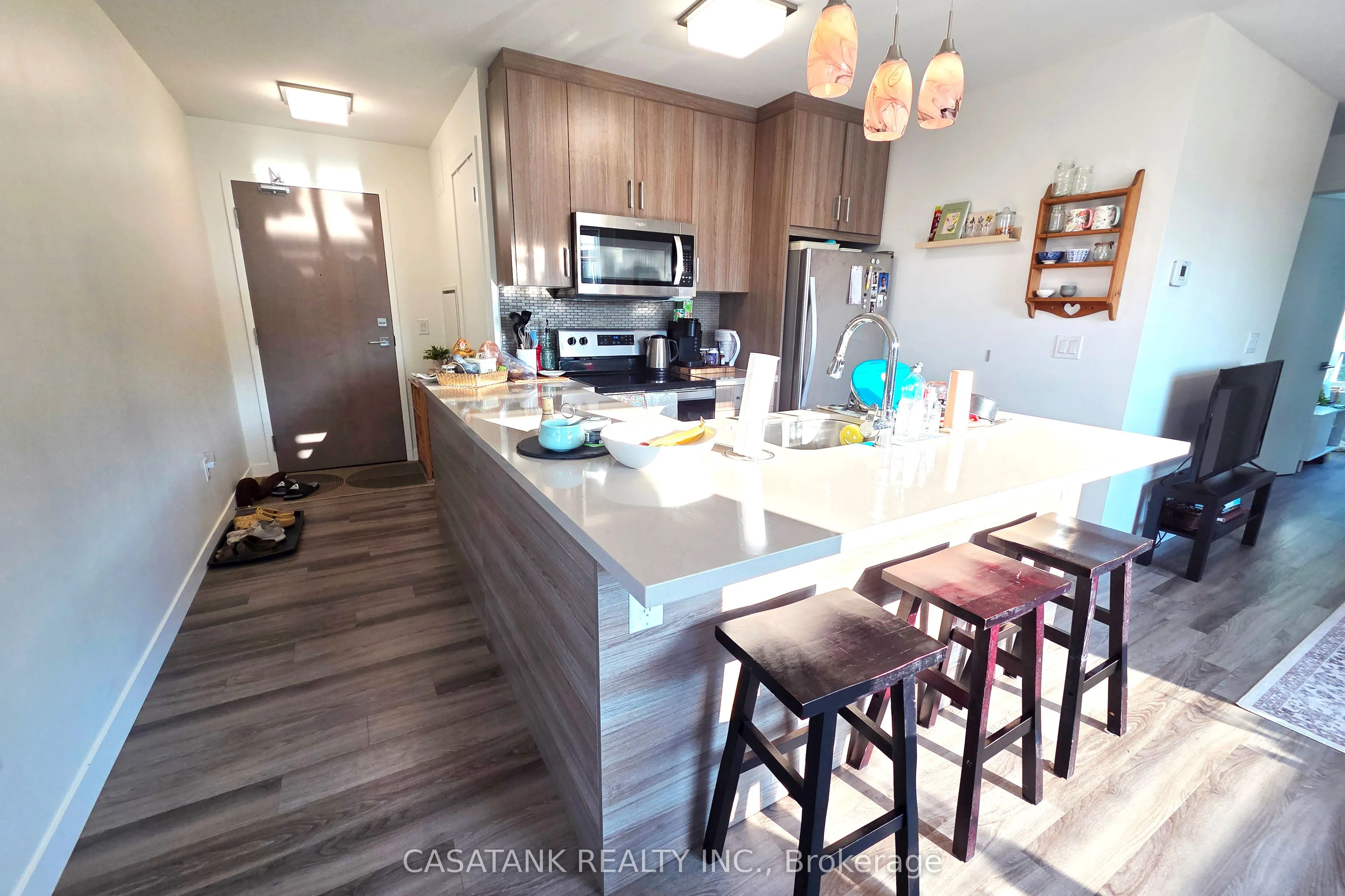 479 Charlton Avenue E, #408