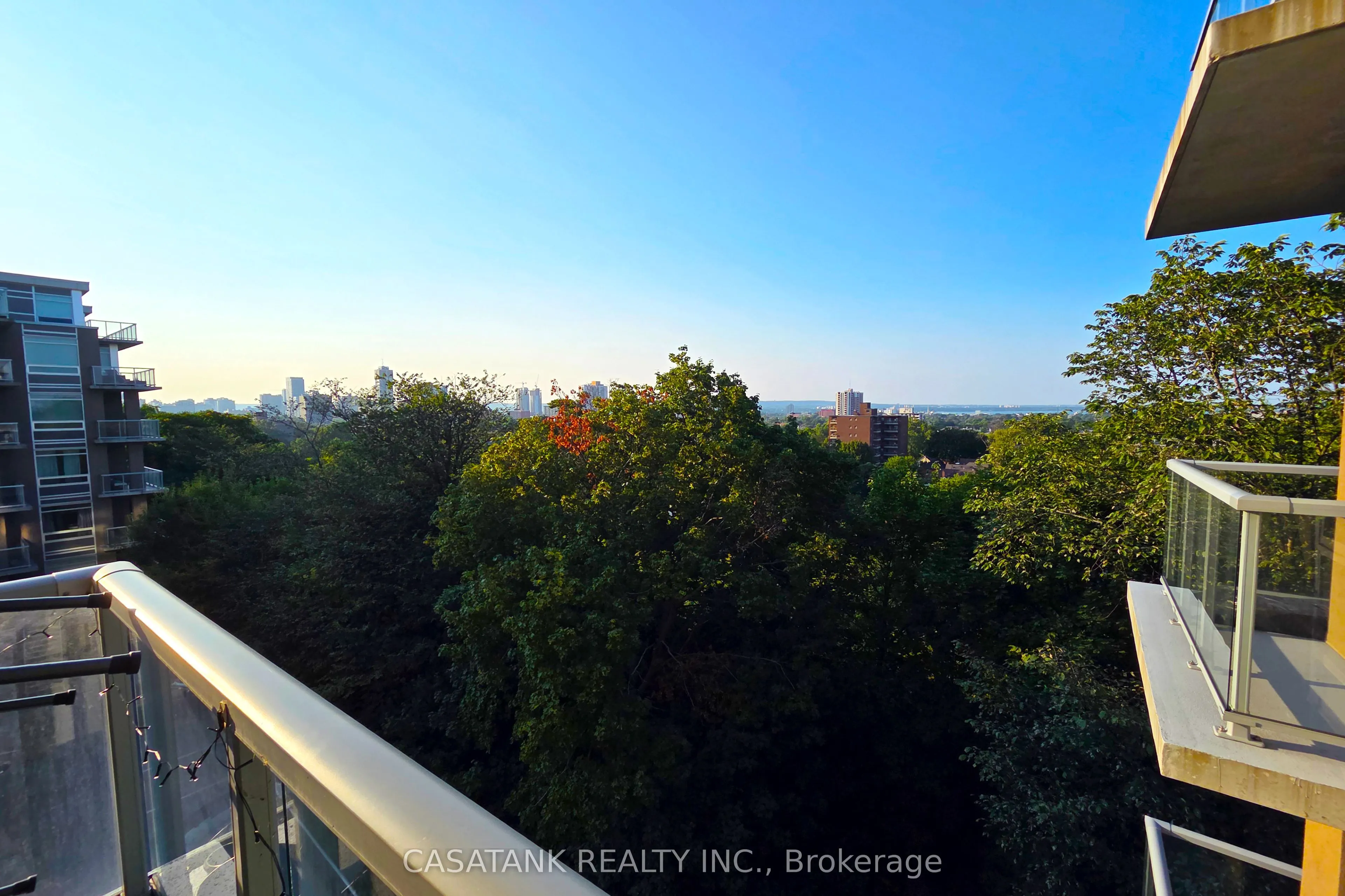 479 Charlton Avenue E, #408