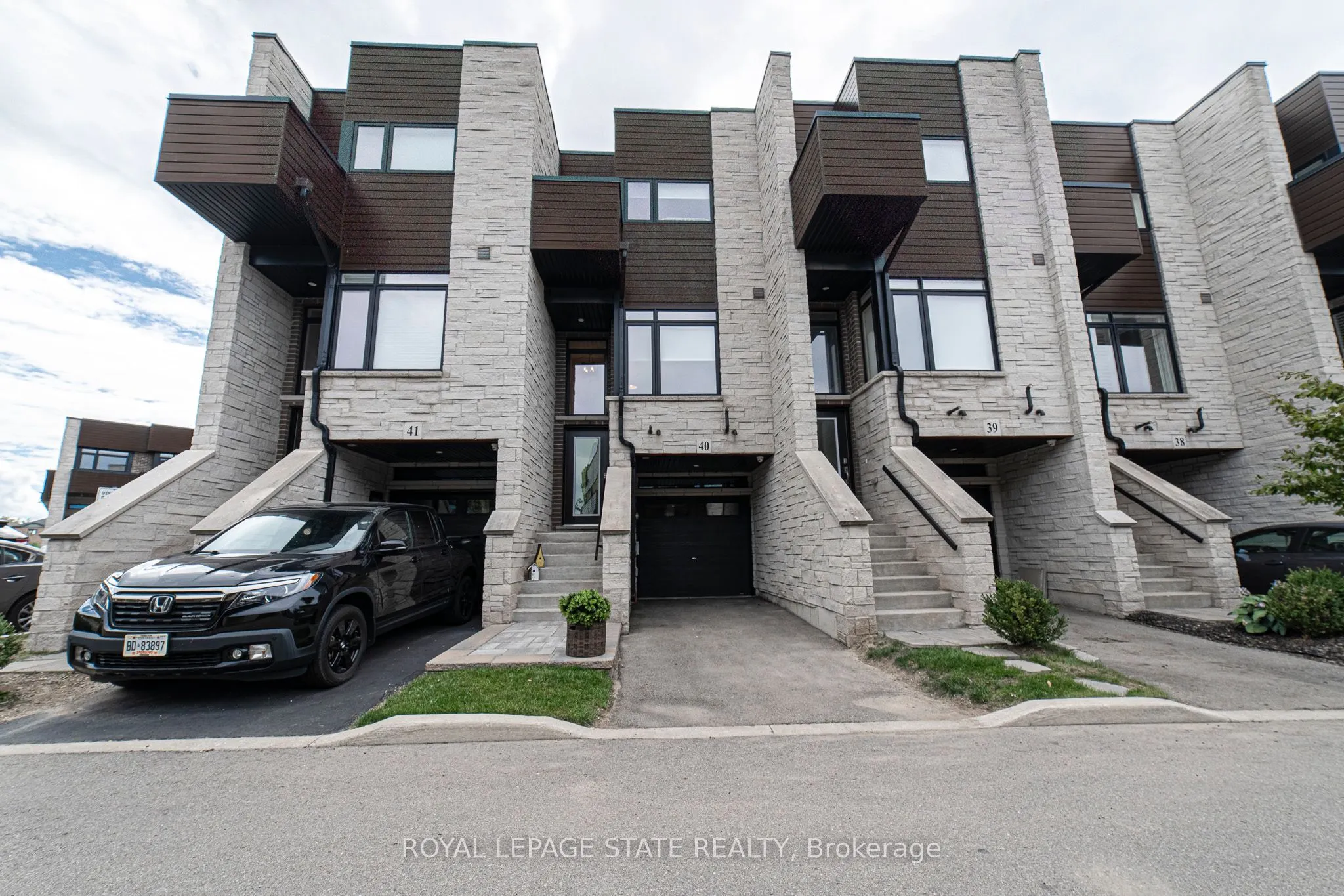 35 Midhurst Heights, #40