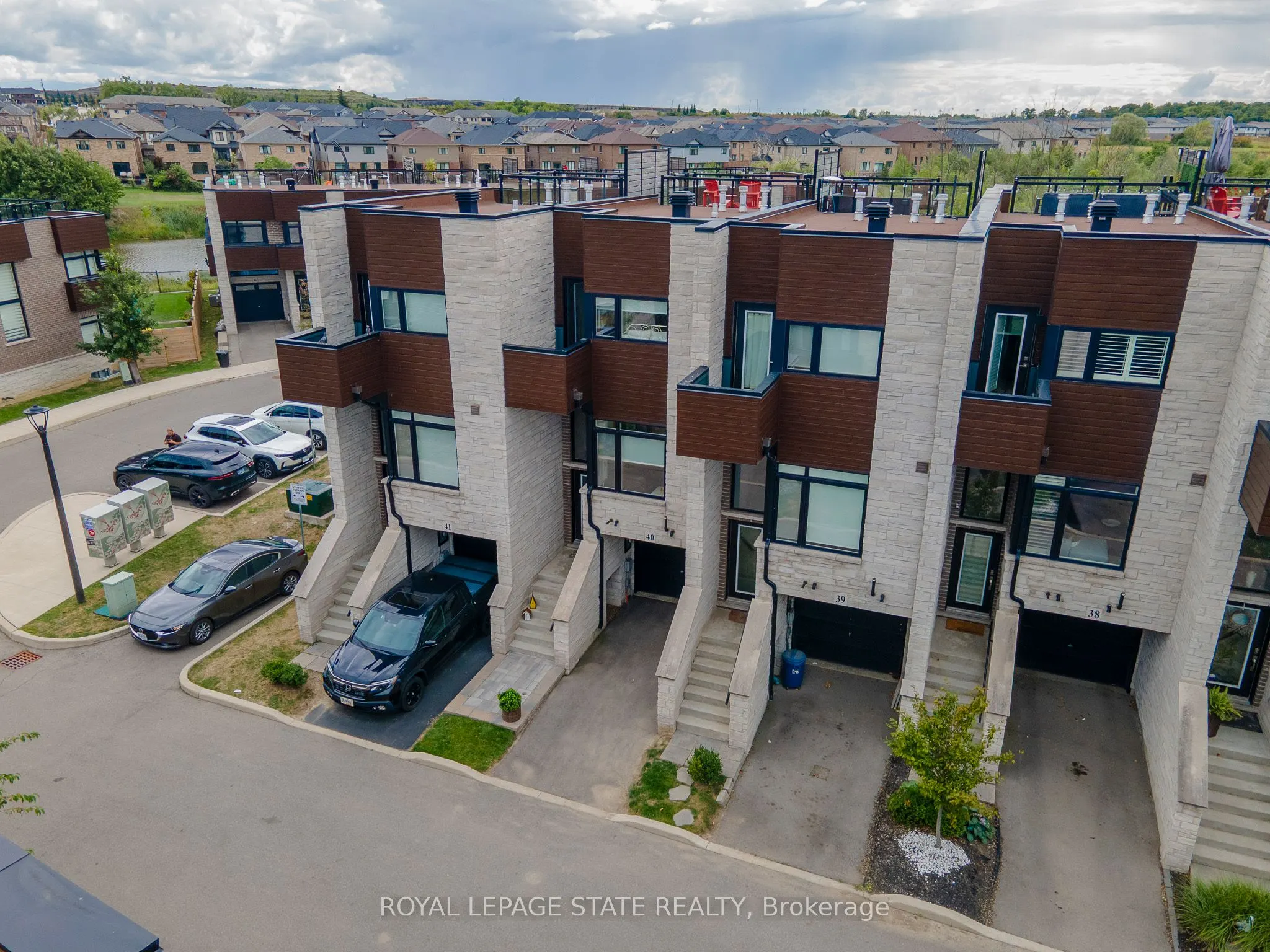 35 Midhurst Heights, #40