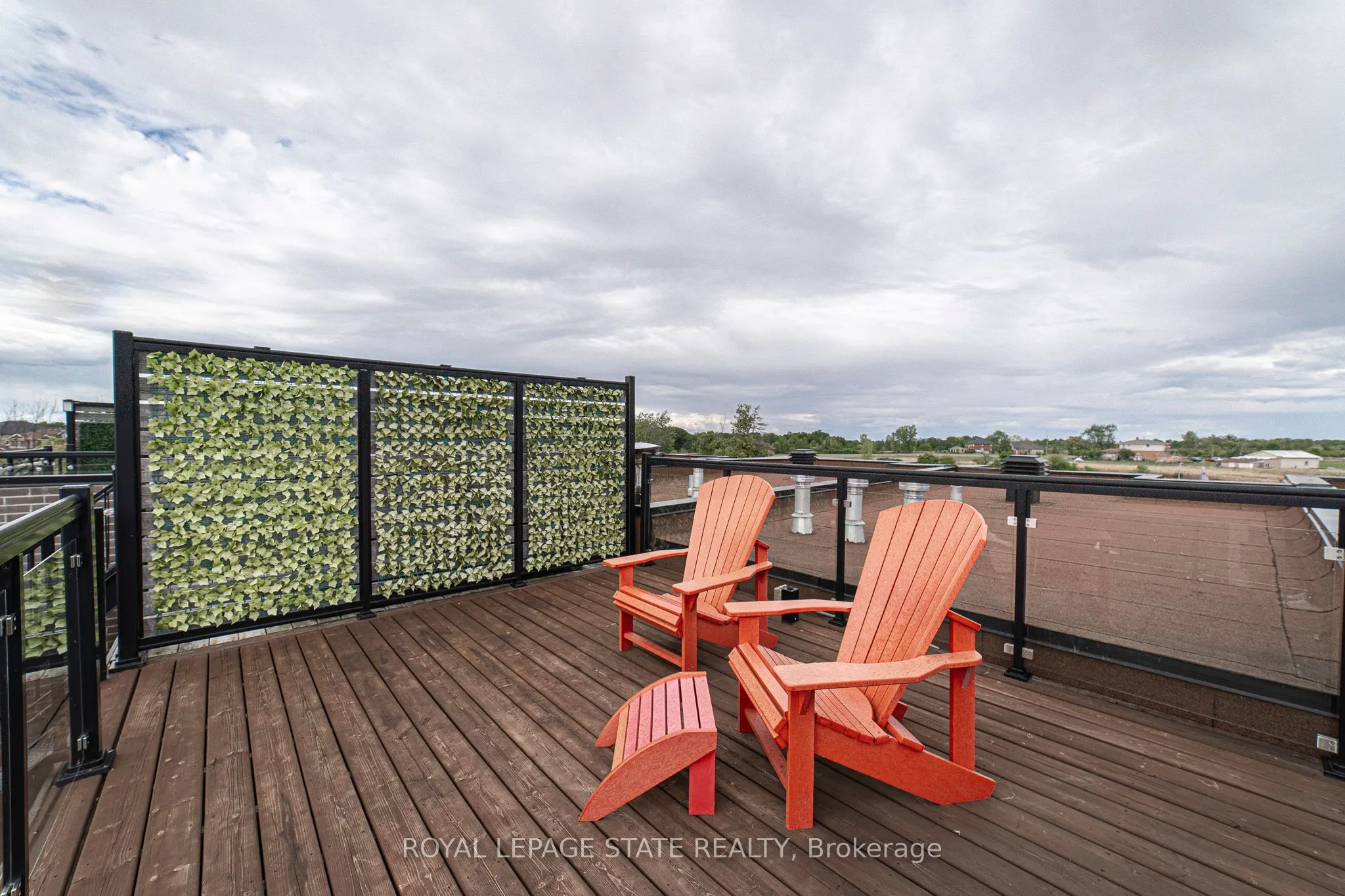 35 Midhurst Heights, #40